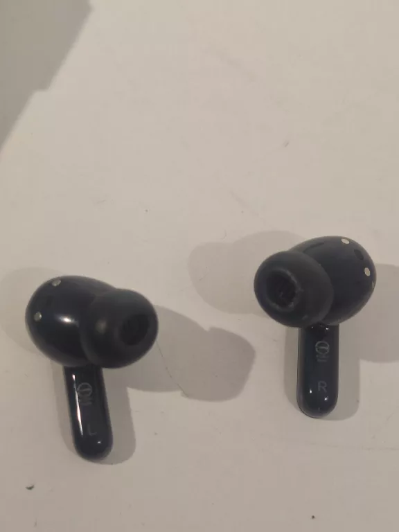 sluchawki-motorola-moto-buds-xt2443-1-pudelko-waga-produktu-11000