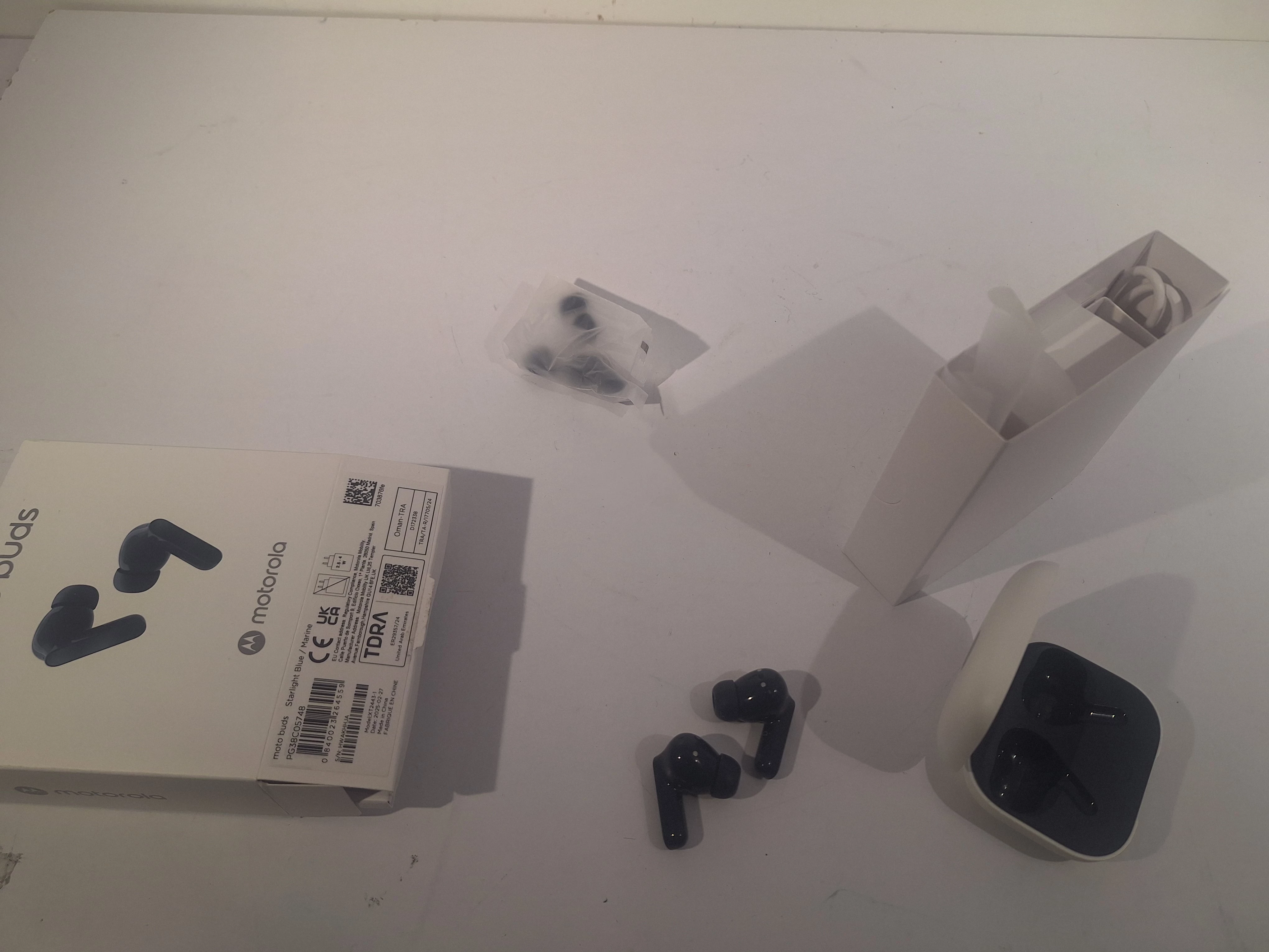 sluchawki-motorola-moto-buds-xt2443-1-pudelko-marka-248811-1922635