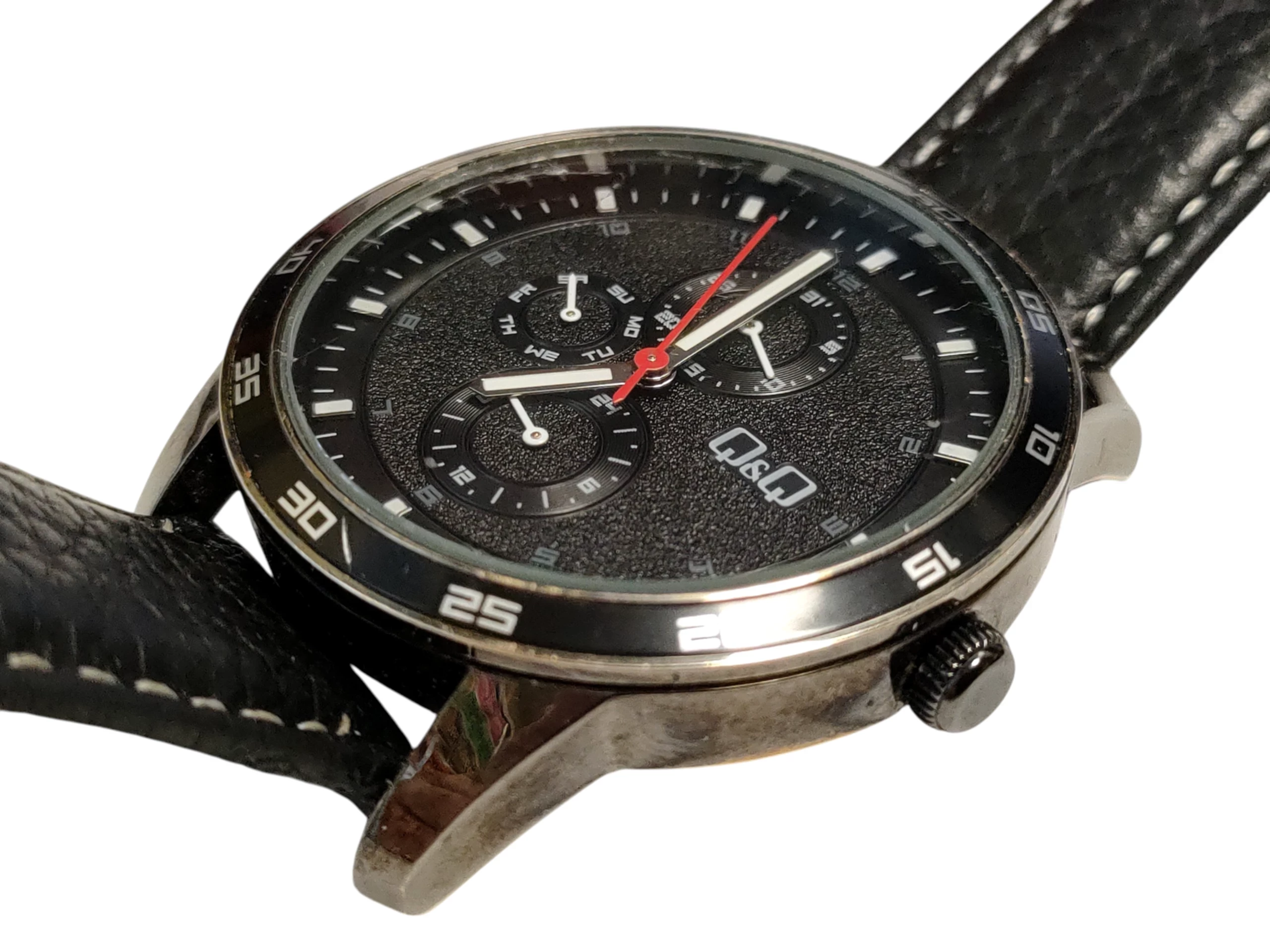 zegarek-czarny-qq-mechanizm-18738-1