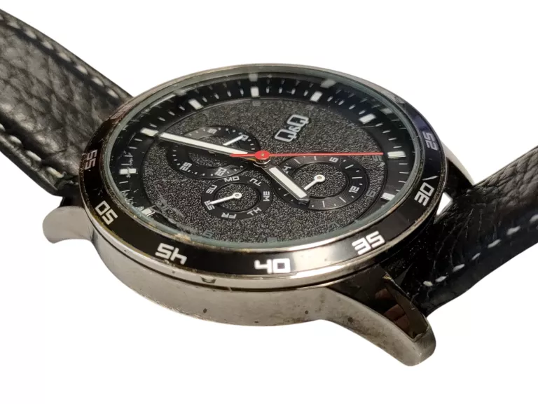 zegarek-czarny-qq-material-paska-129219-12