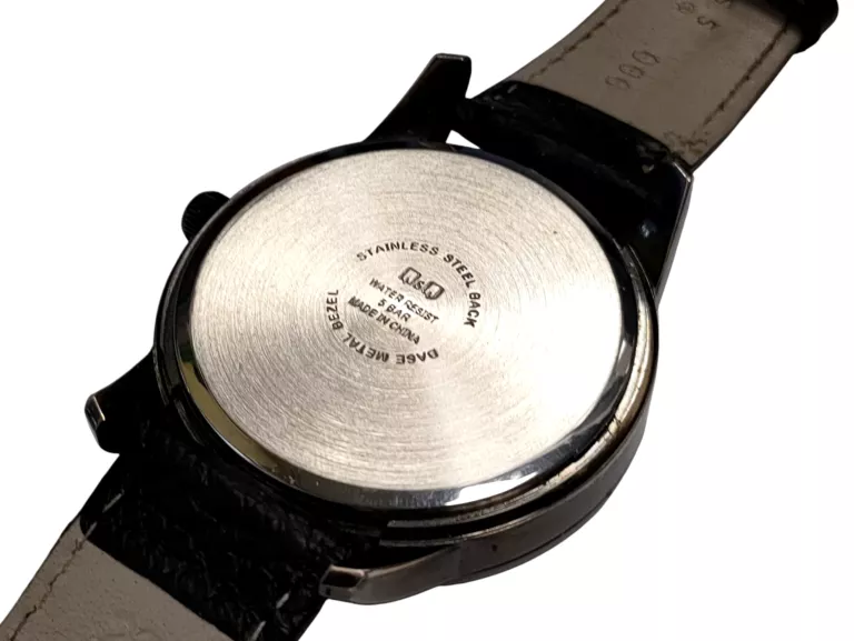 zegarek-czarny-qq-rodzaj-129220-1
