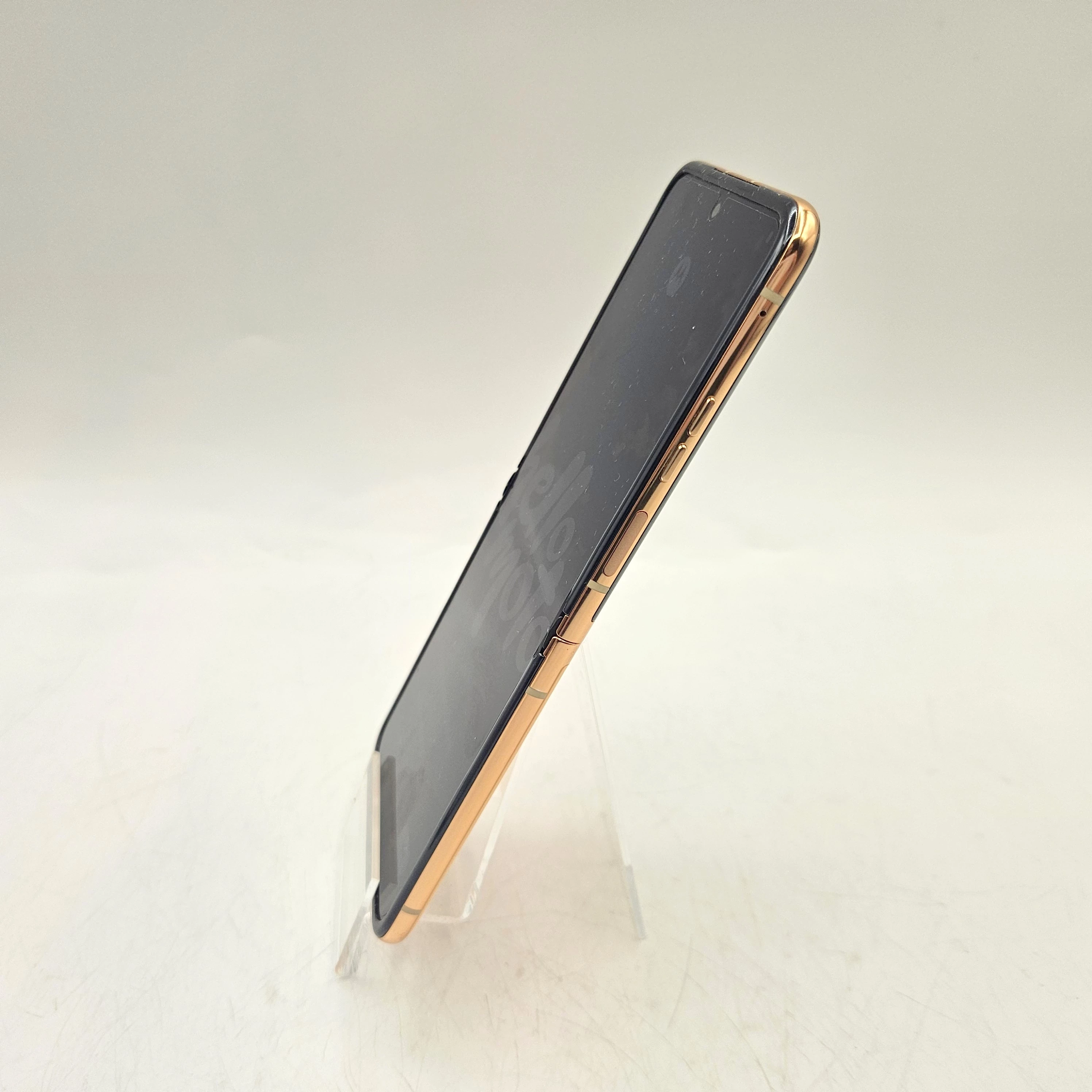 telefon-motorola-razr-40-ultra-8256gb-stan-11323-2