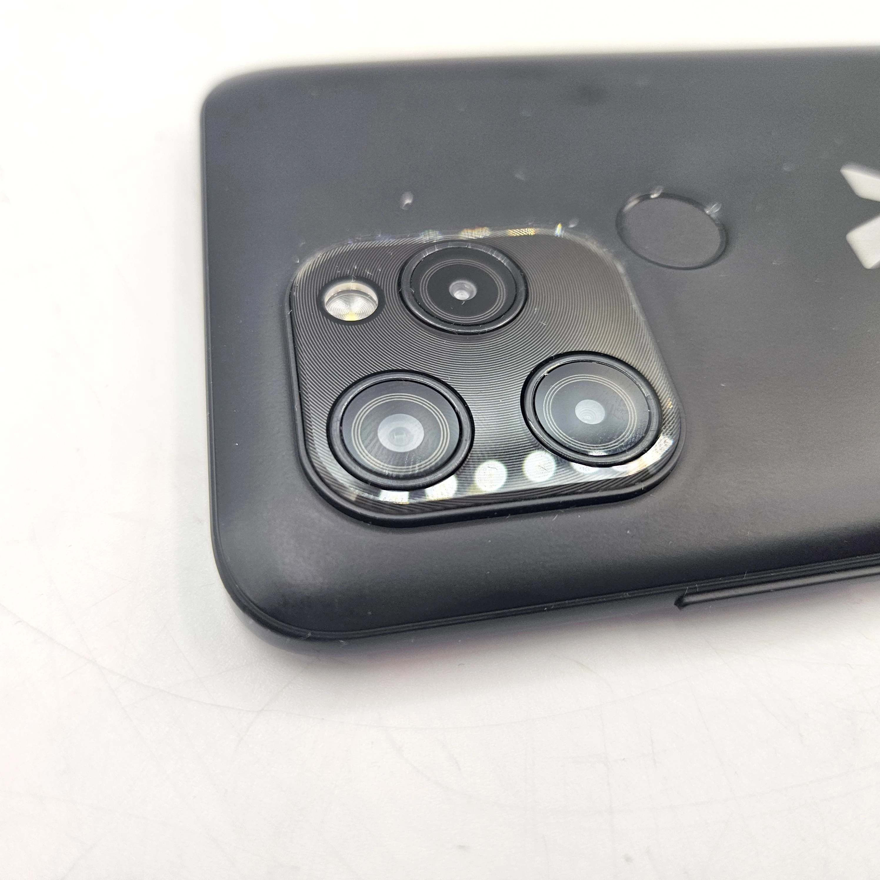 telefon-maxcom-ms651-332gb-przekatna-ekranu-650