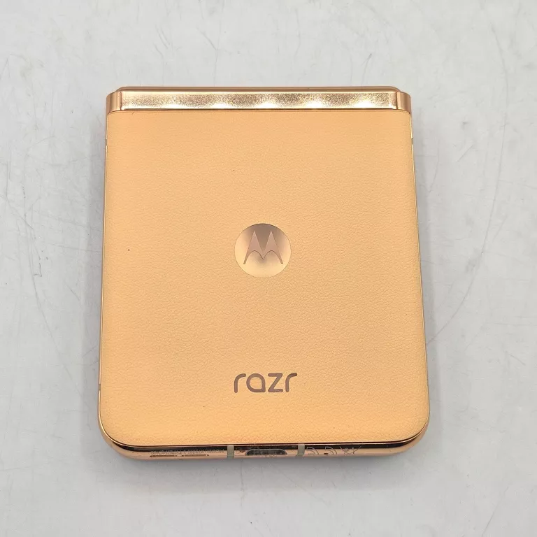 telefon-motorola-razr-40-ultra-8256gb-wbudowana-pamiec-202869-214185