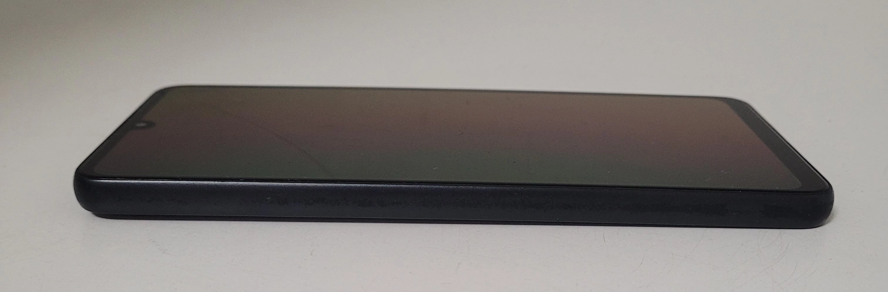 telefon-samsung-galaxy-a33-5g-128-gb-pudelko-przekatna-ekranu-64