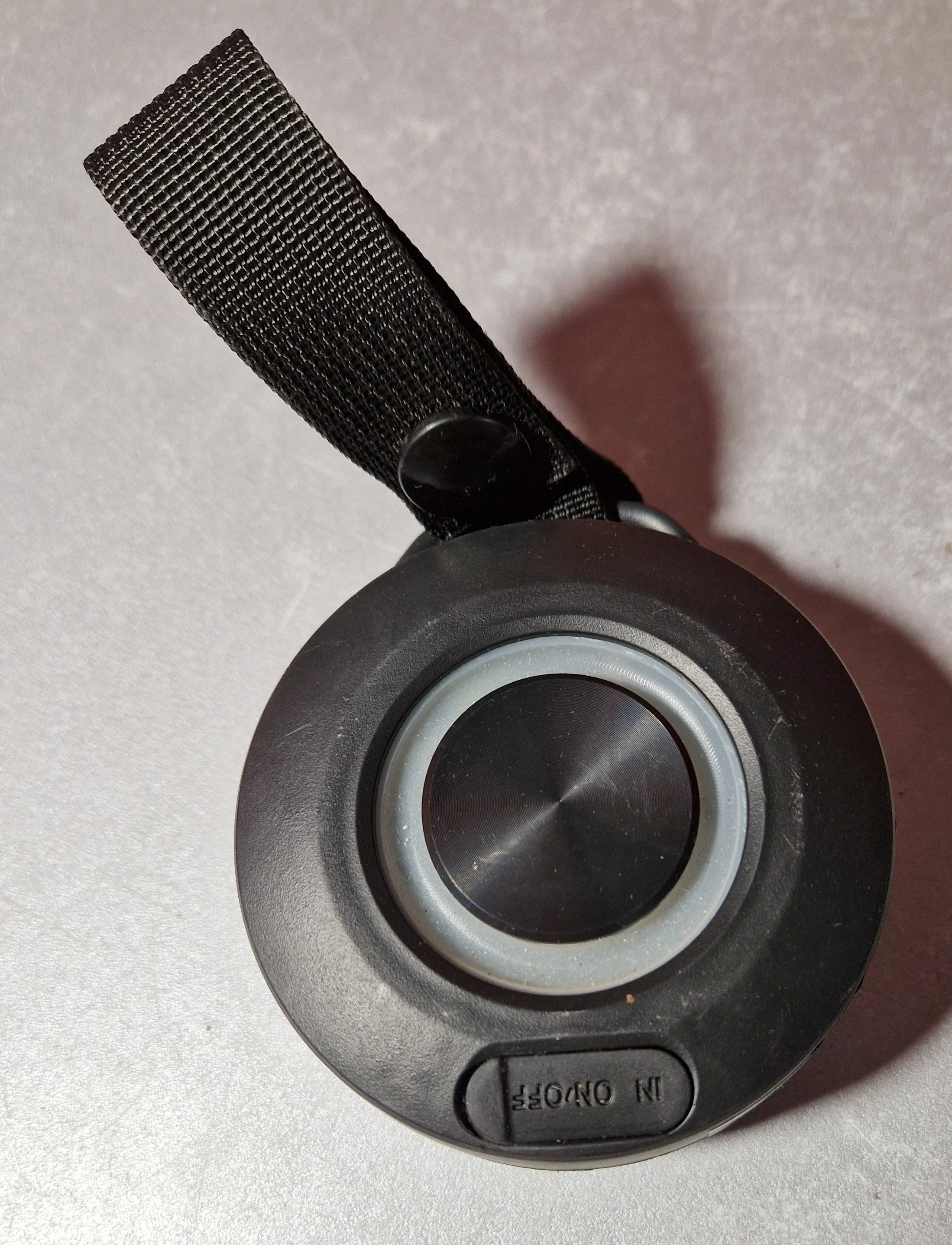 glosnik-bezprzewodowy-pocket-czarny-stan-11323-2