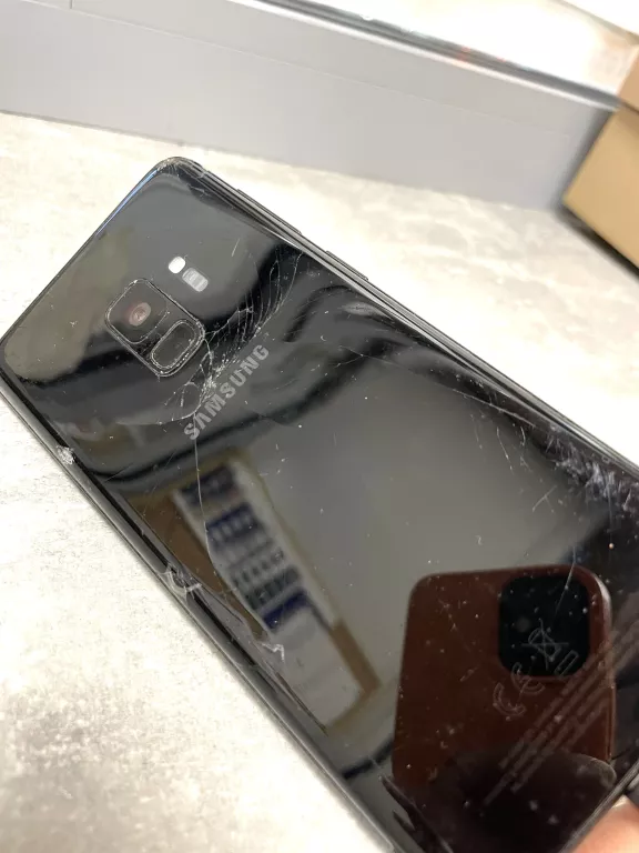 telefon-galaxy-s9-opis-stan-11323-2