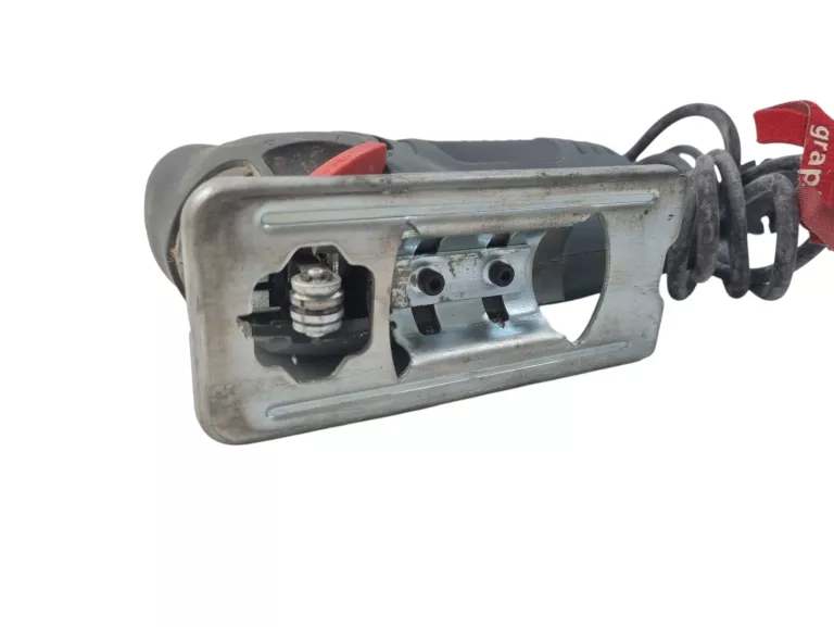 wyrzynarka-graphite-58g060-walizka-mocowanie-brzeszczotu-205041-222245