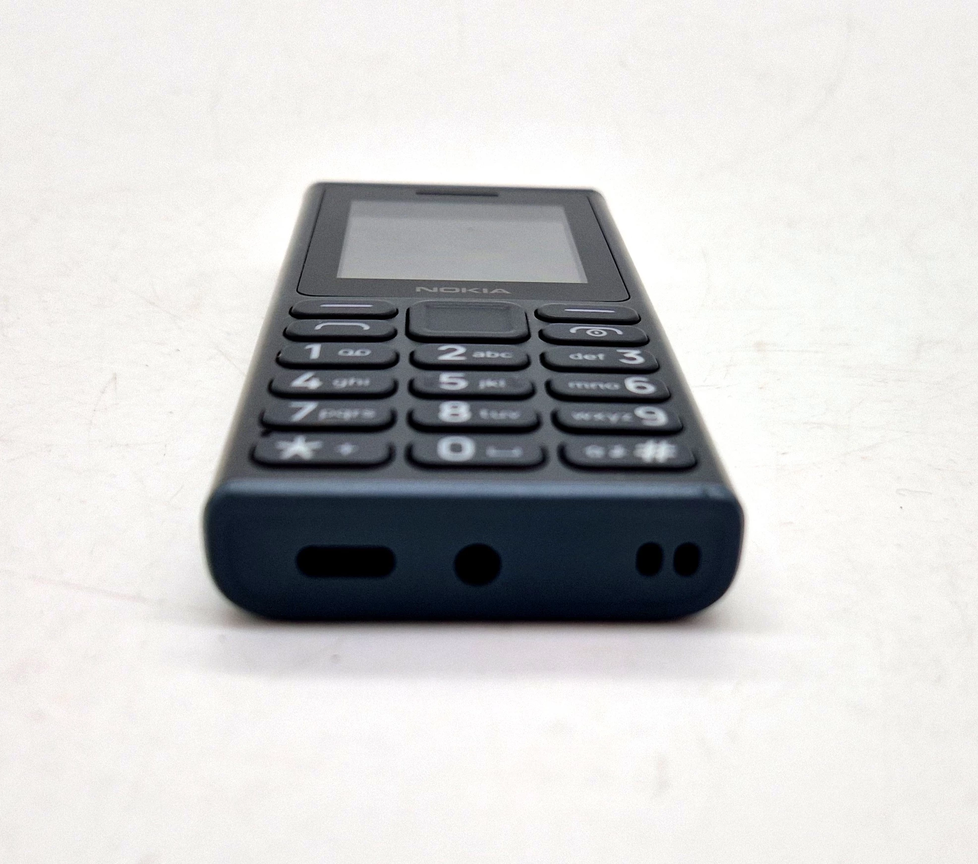 telefon-nokia-105-przekatna-ekranu-180