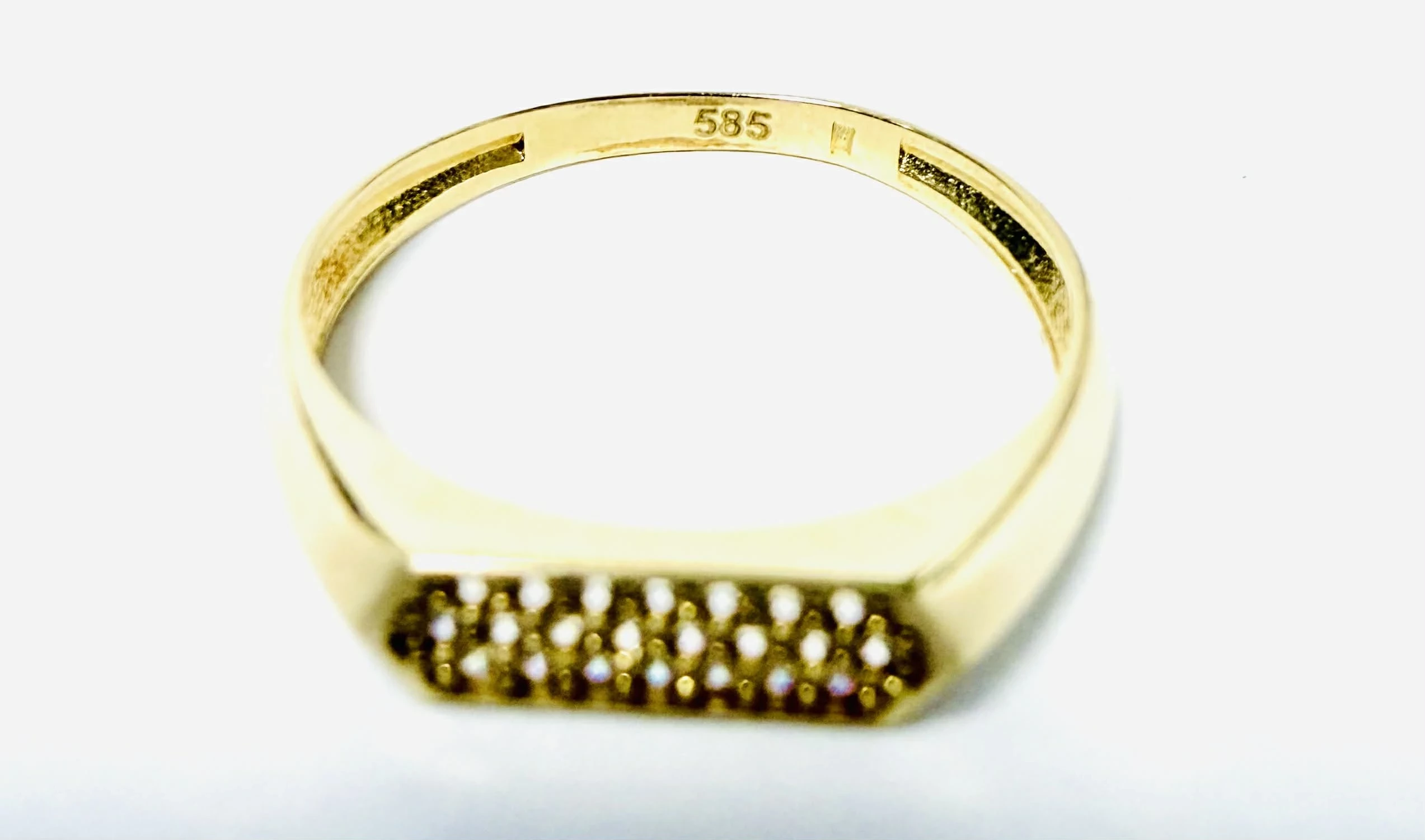 zloty-pierscionek-585-180g-18q-rozmiarsrednica-wew-mm-372-18