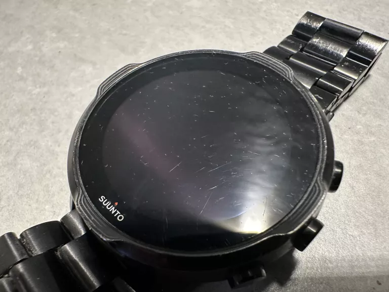 smartwatch-suunto-7-czarny-komplet-material-koperty-212886-258026