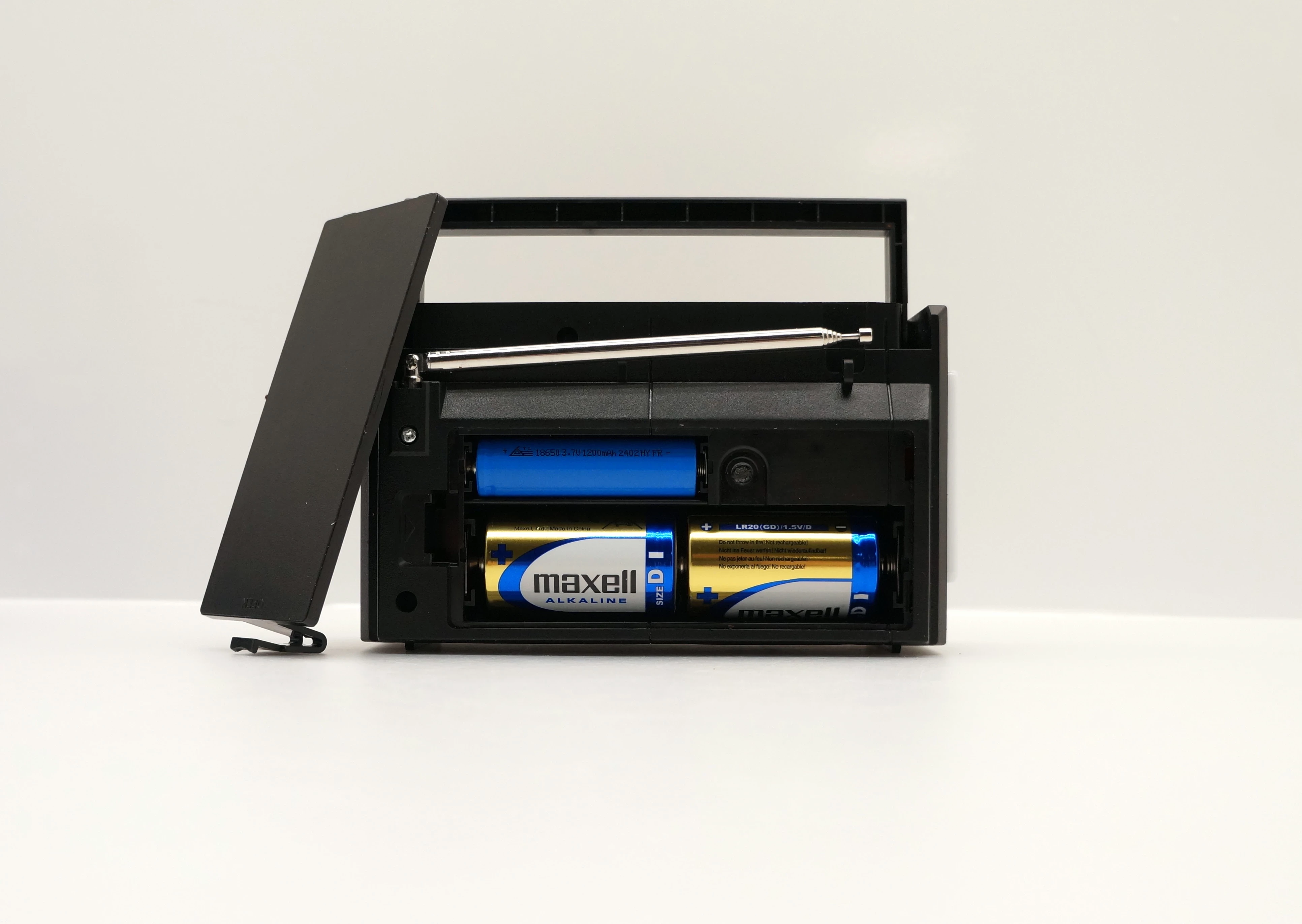 radio-sieciowo-bateryjne-fm-model-cr1024