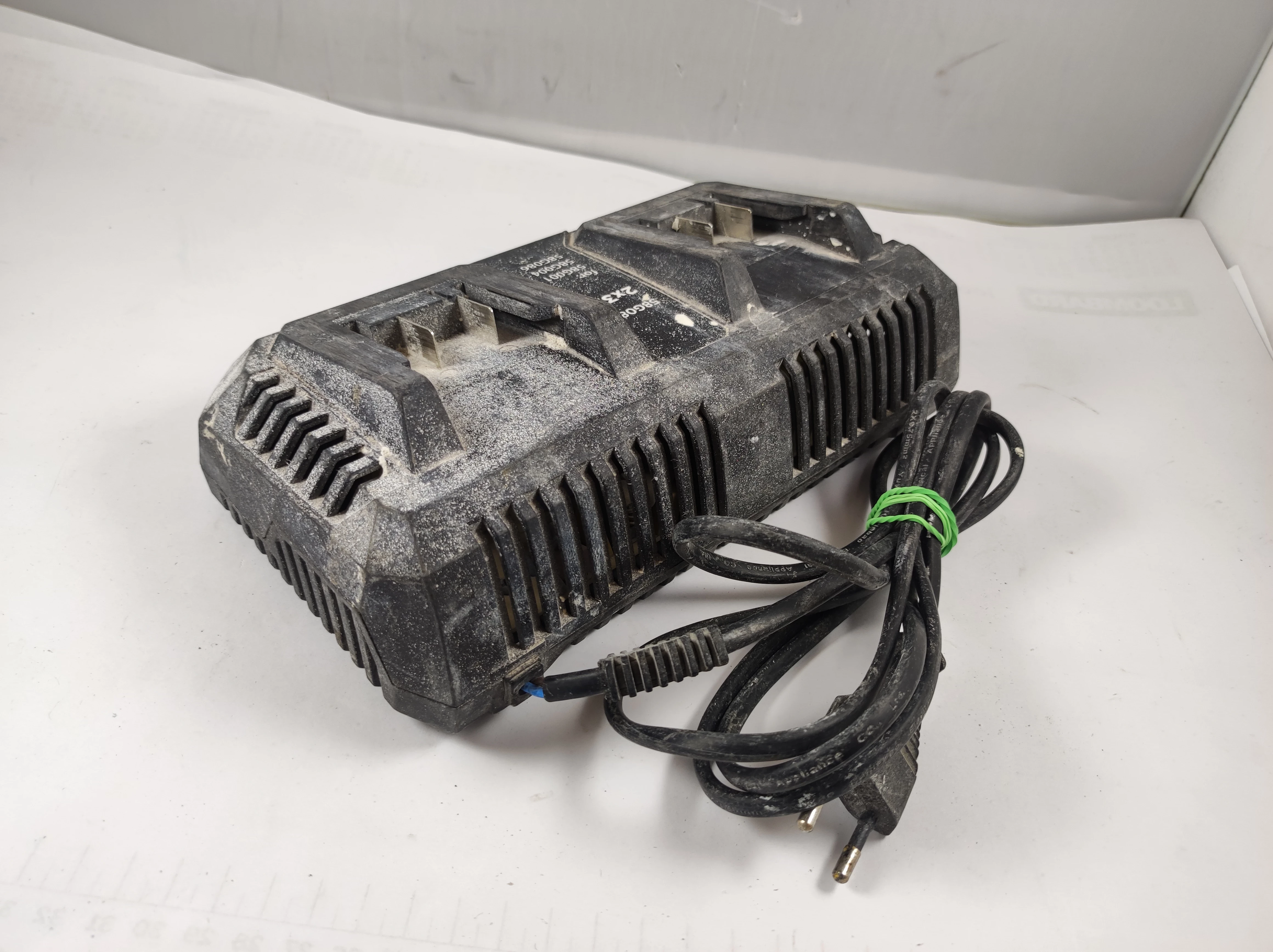 ladowarka-graphite-58g085-marka-248811-950541