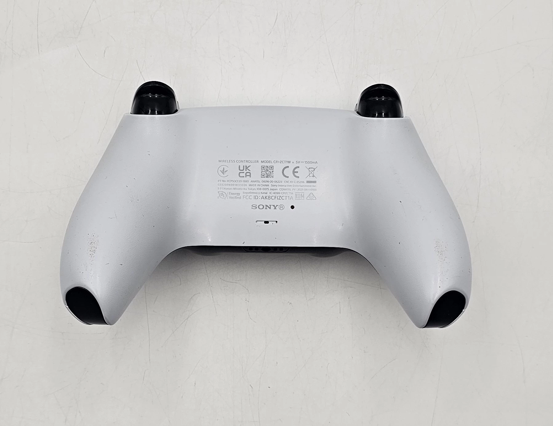 kontroler-sony-ps5-dualsense-wireless-cfi-zct1w-opis-ean-gtin-711719575863