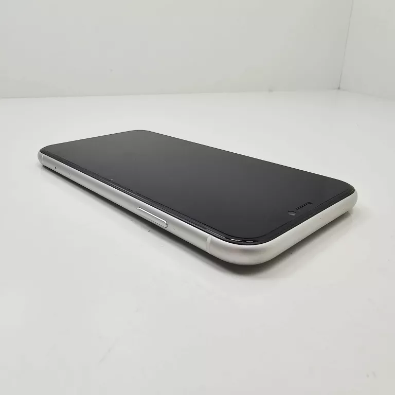 telefon-iphone-xr-64gb-82-baterii-przekatna-ekranu-610