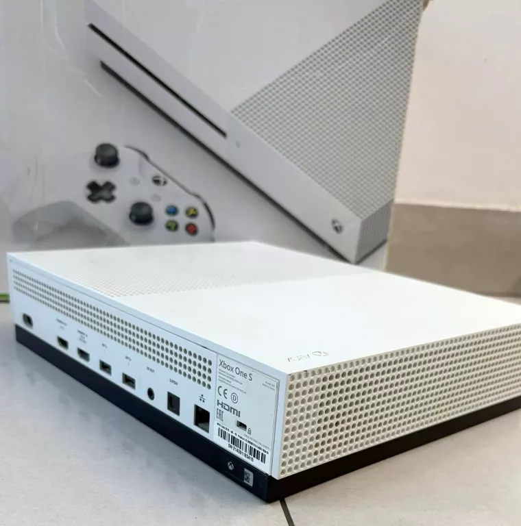 konsola-xbox-one-s-1681-1tb1-padzasilacz-w-pudelku-ean-gtin-0889842271959