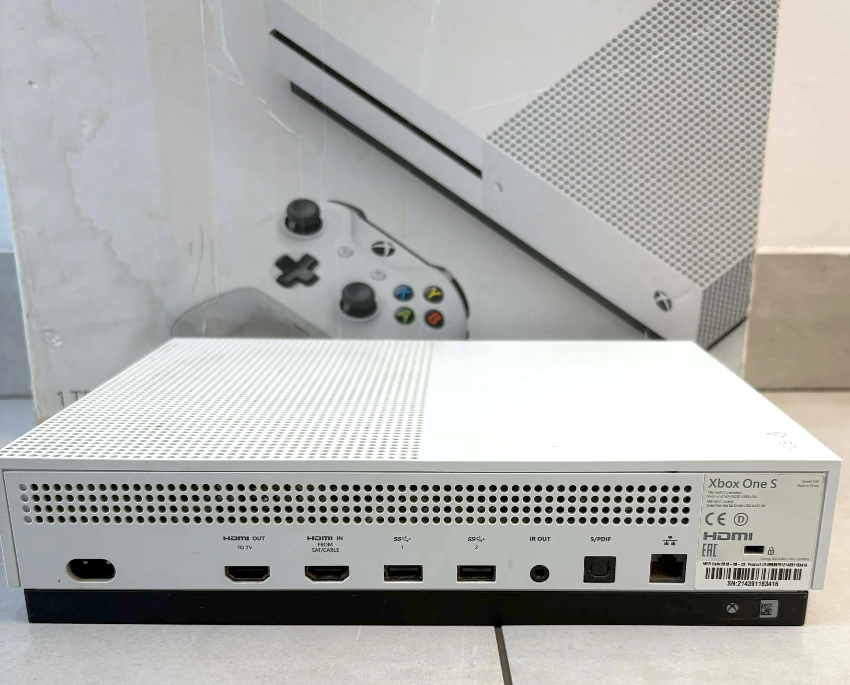 konsola-xbox-one-s-1681-1tb1-padzasilacz-w-pudelku-wersja-konsoli-130591-2