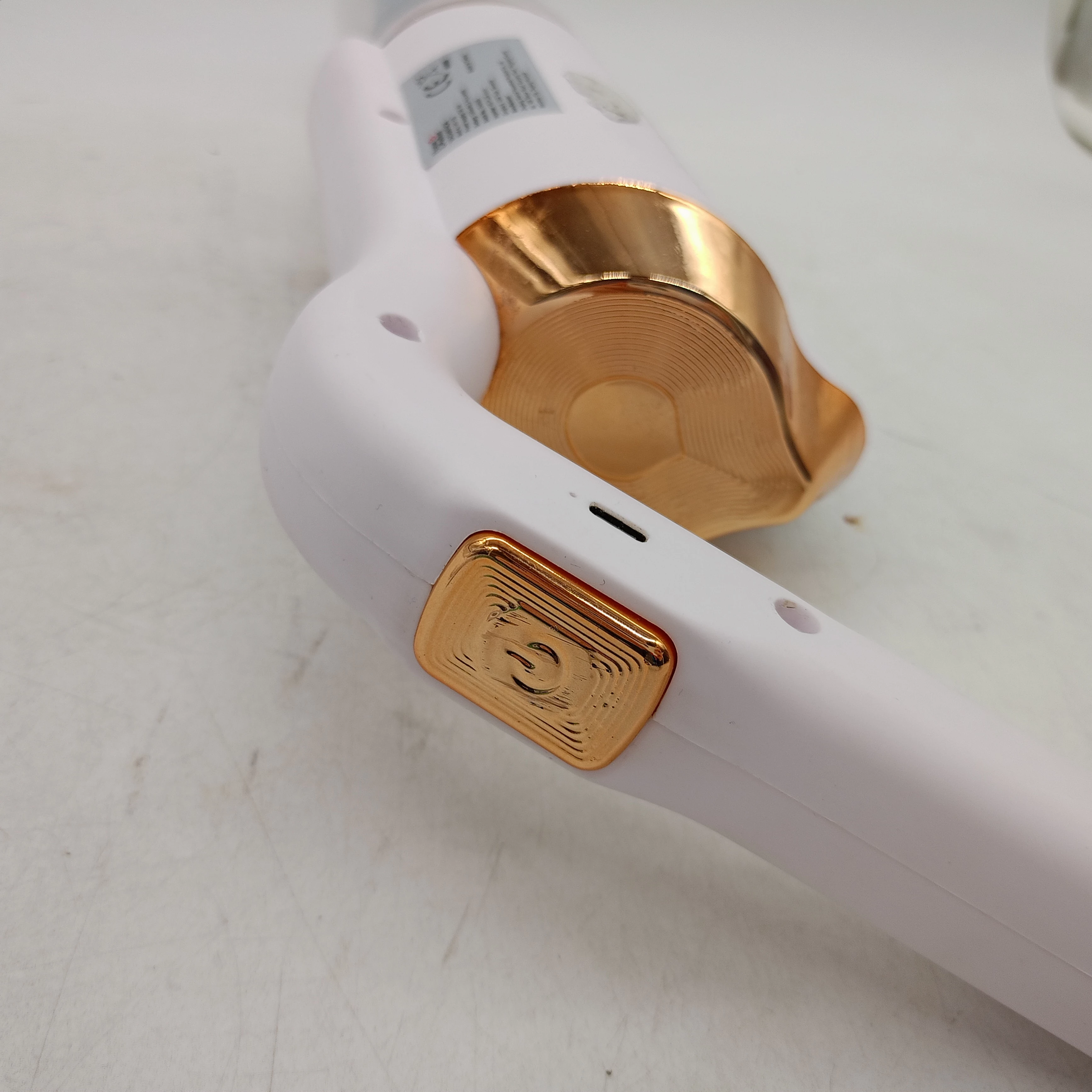 odkurzacz-bezprzewodowy-hy-118-moc-12000