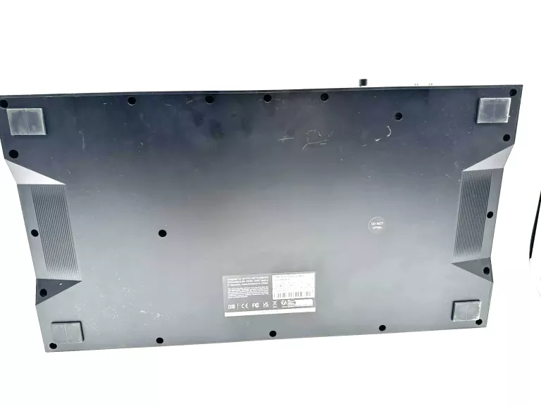 native-instruments-traktor-kontrol-s2-mk3-kontroler-dj-wspolczynnik-sygnalszum-1