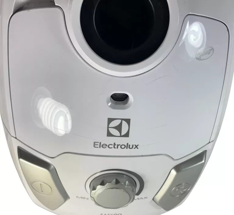 odkurzacz-electrolux-easygo-eeg41w-rura-szczotka-marka-248811-950330