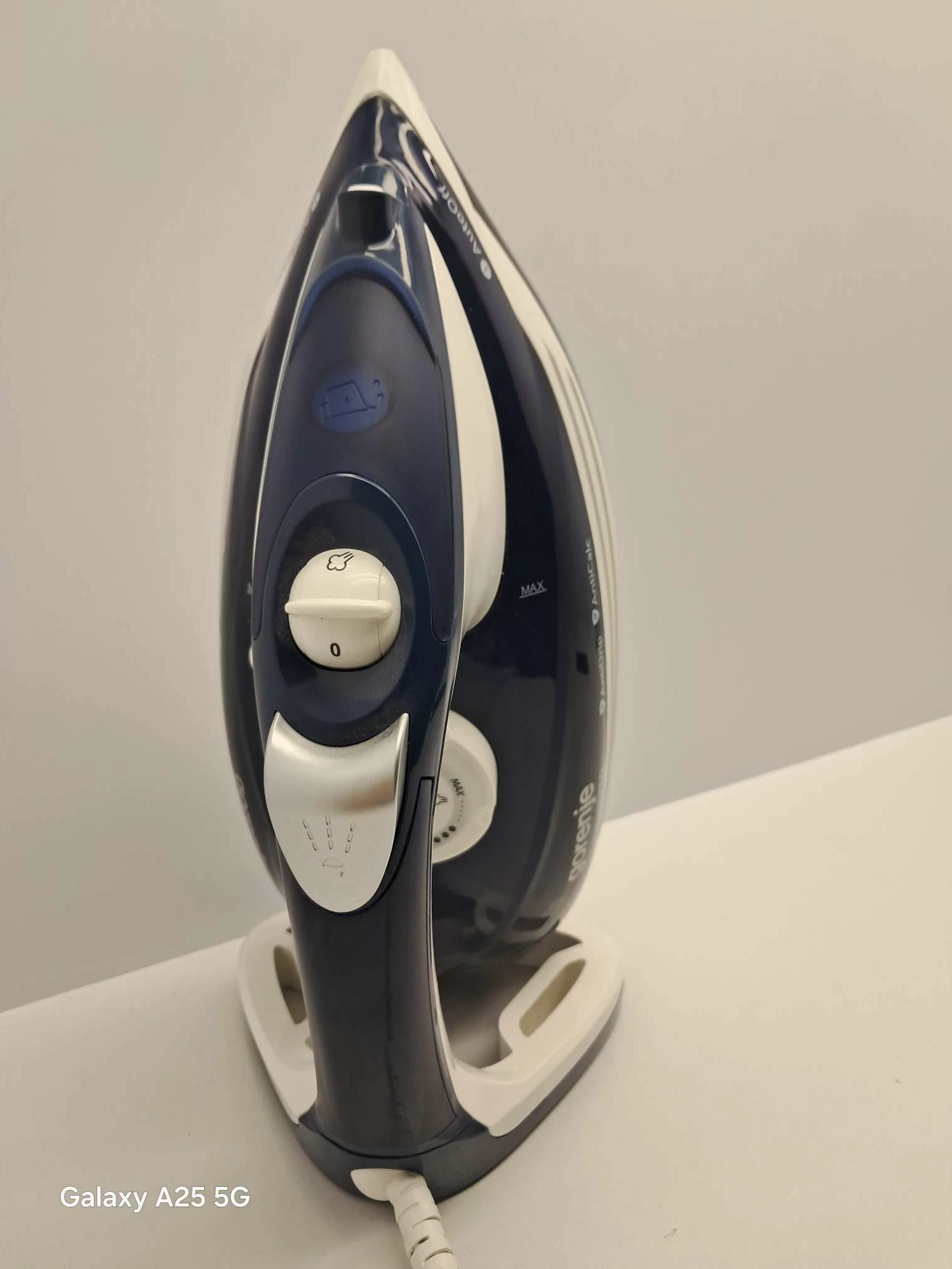 zelazko-gorenje-2600w-sih2600blc-stan-11323-2