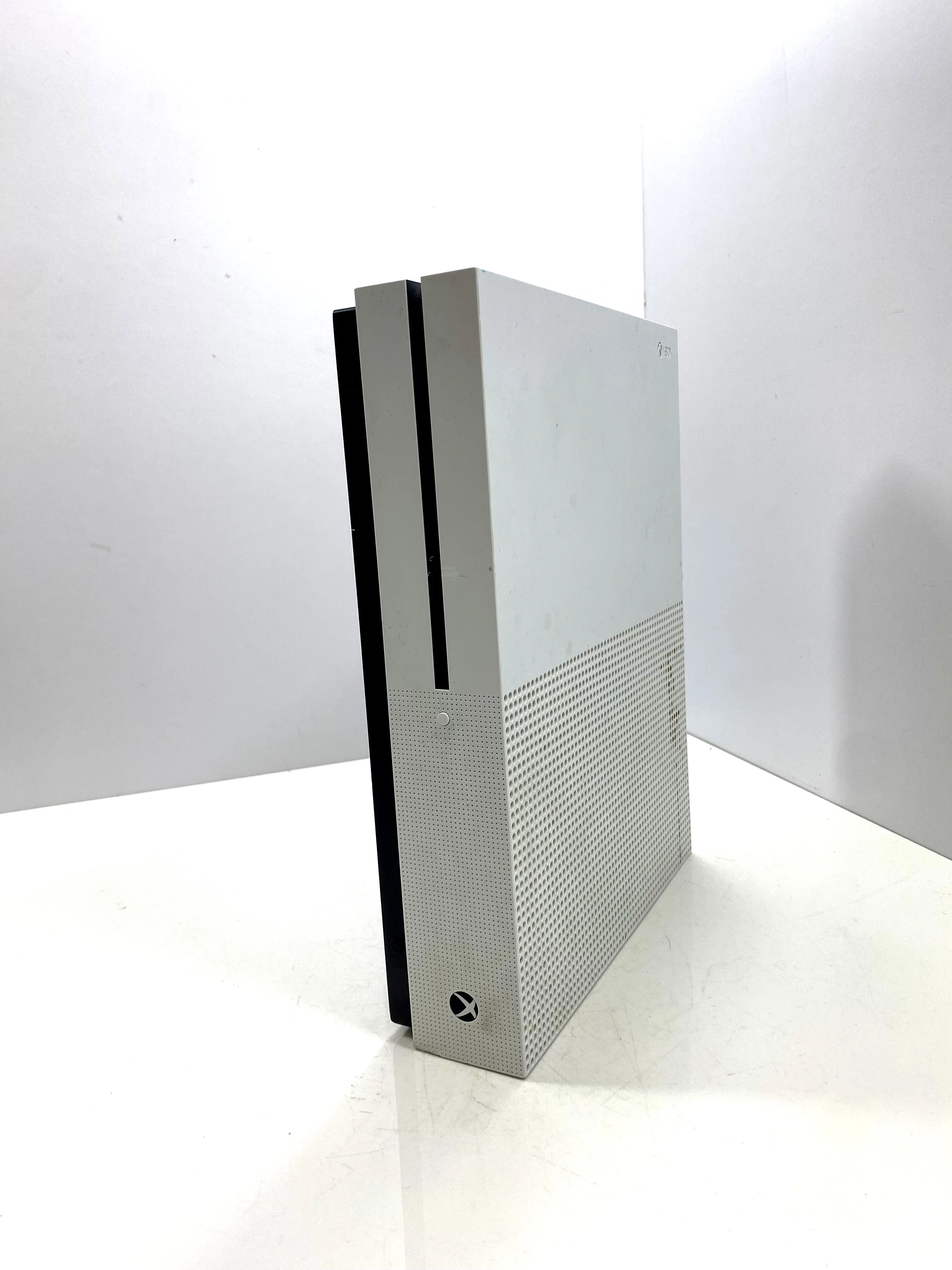 konsola-xbox-one-s-stan-11323-2