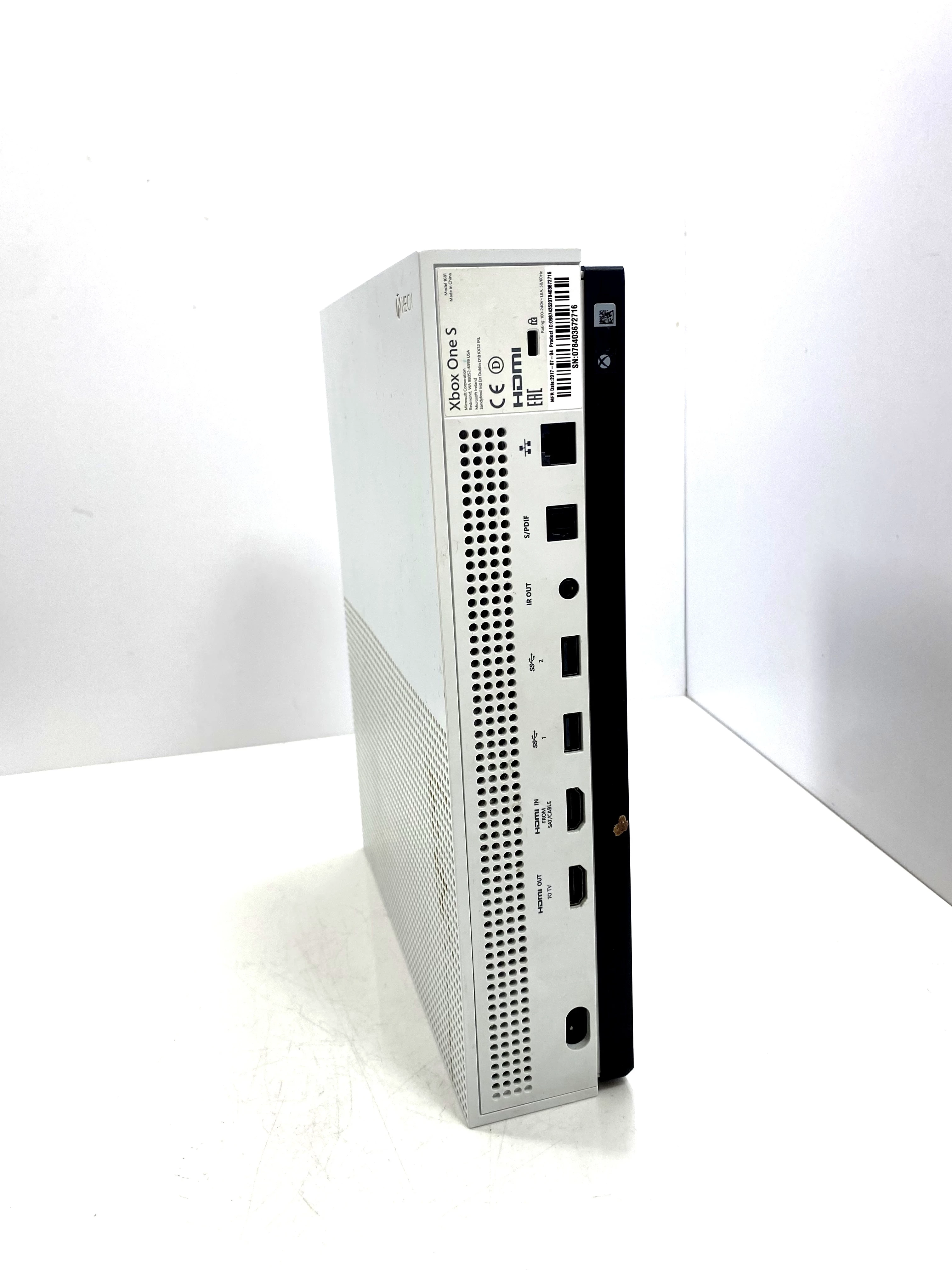 konsola-xbox-one-s-liczba-kontrolerow-w-zestawie-205994-225550