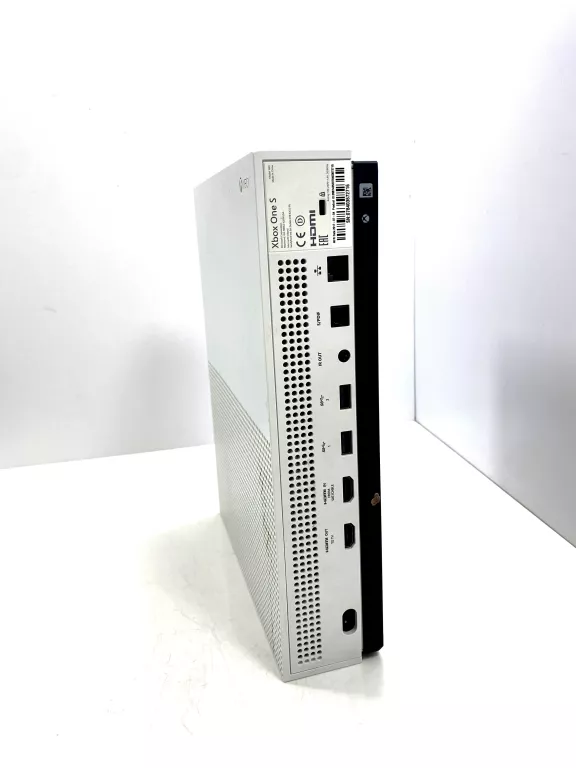 konsola-xbox-one-s-liczba-kontrolerow-w-zestawie-205994-225550