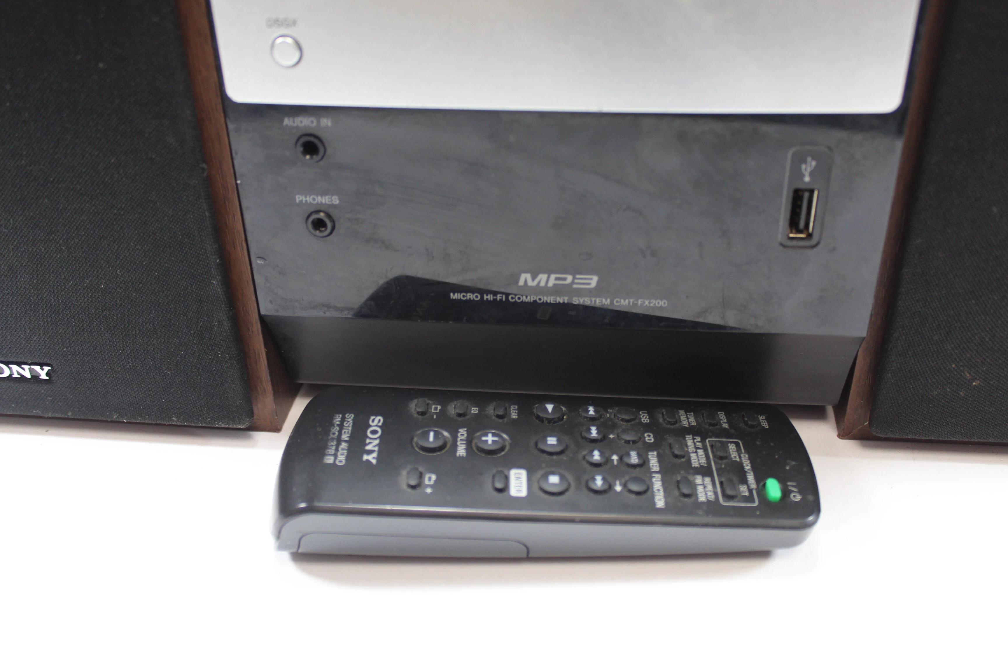 wieza-sony-hcd-fx-200-pilot-rodzaj-odtwarzanych-nosnikow-226238-2