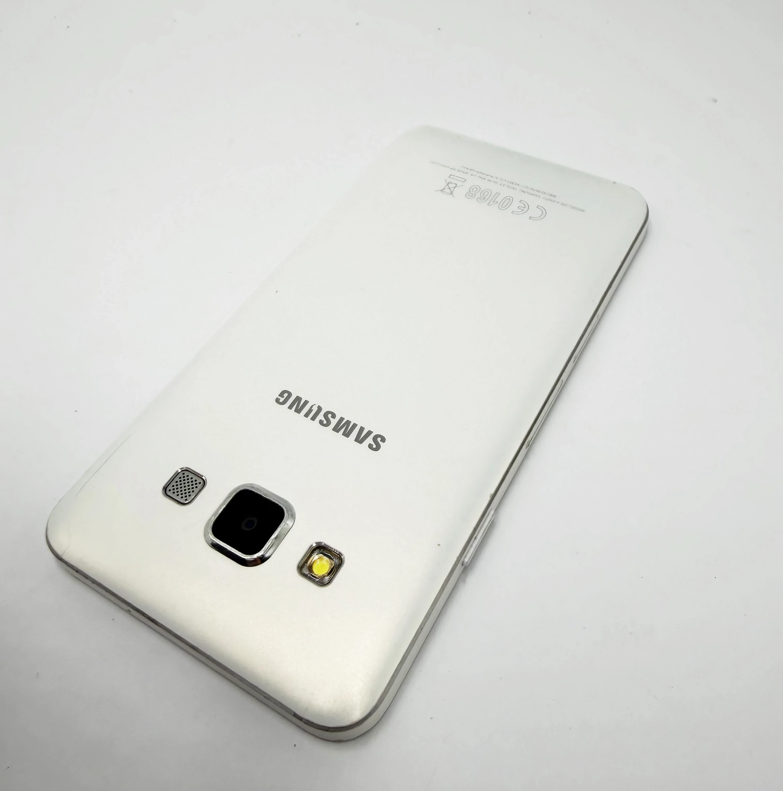 telefon-samsung-a3-bez-akcesoriow-kod-producenta-sm-a310f