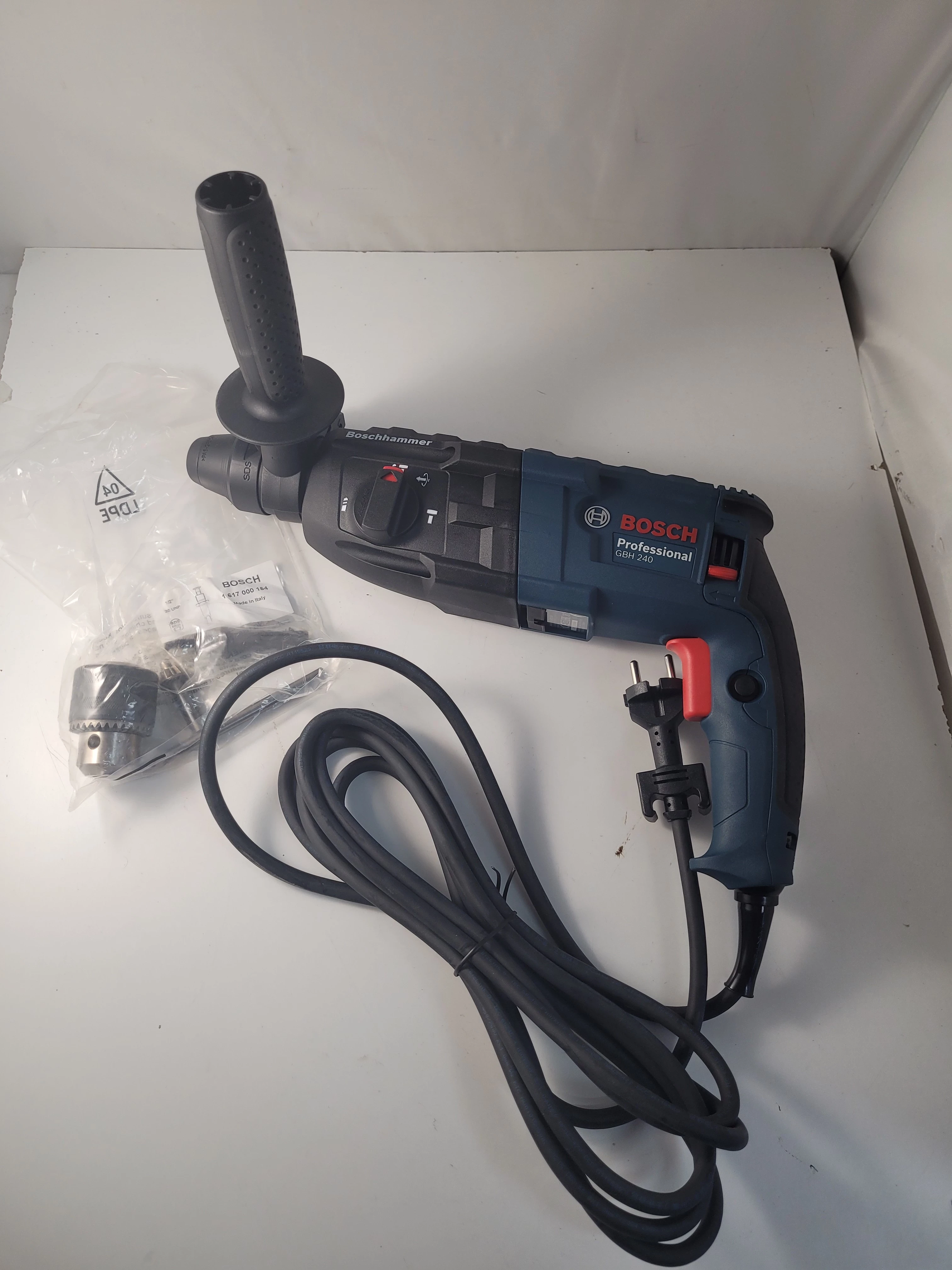 mlotowiertarka-bosch-professional-gbh-240-komplet-walizka-ideal-aleja-wojska-polskiego-11-lok-121-zambrow