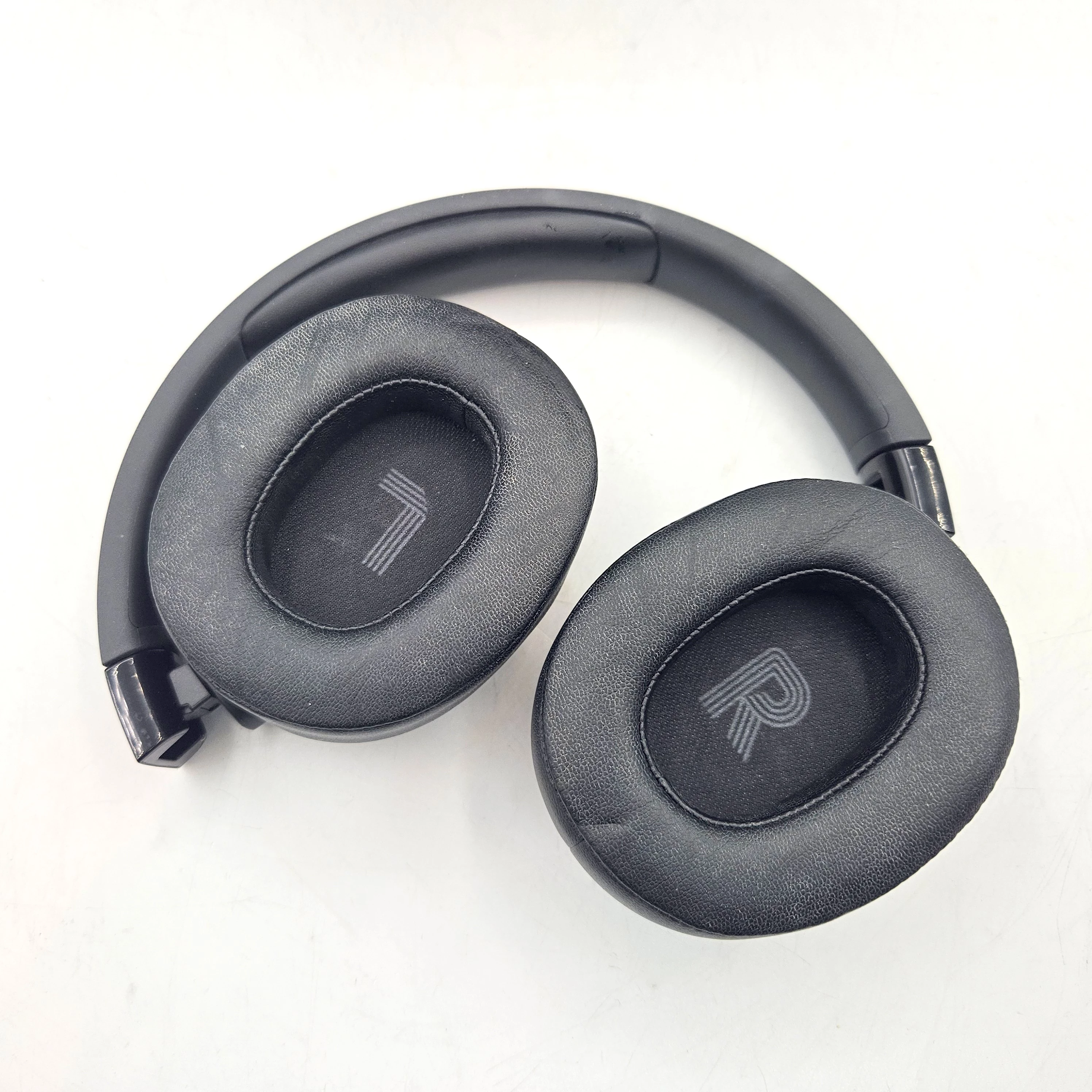 sluchawki-jbl-tune-720bt-stan-11323-2