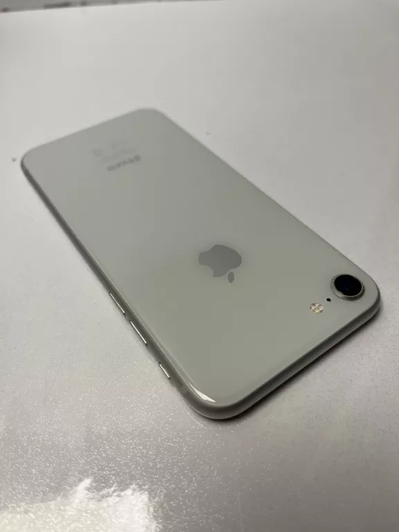 telefon-iphone-8-64gb-77-bat-wbudowana-pamiec-202869-214193