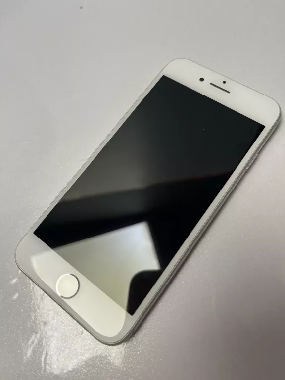 telefon-iphone-8-64gb-77-bat-stan-11323-2