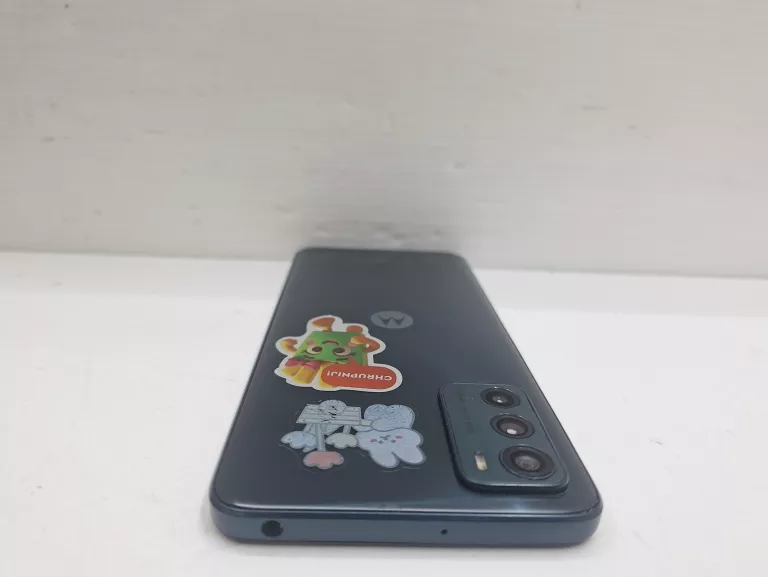 telefon-motorola-g42-przekatna-ekranu-640