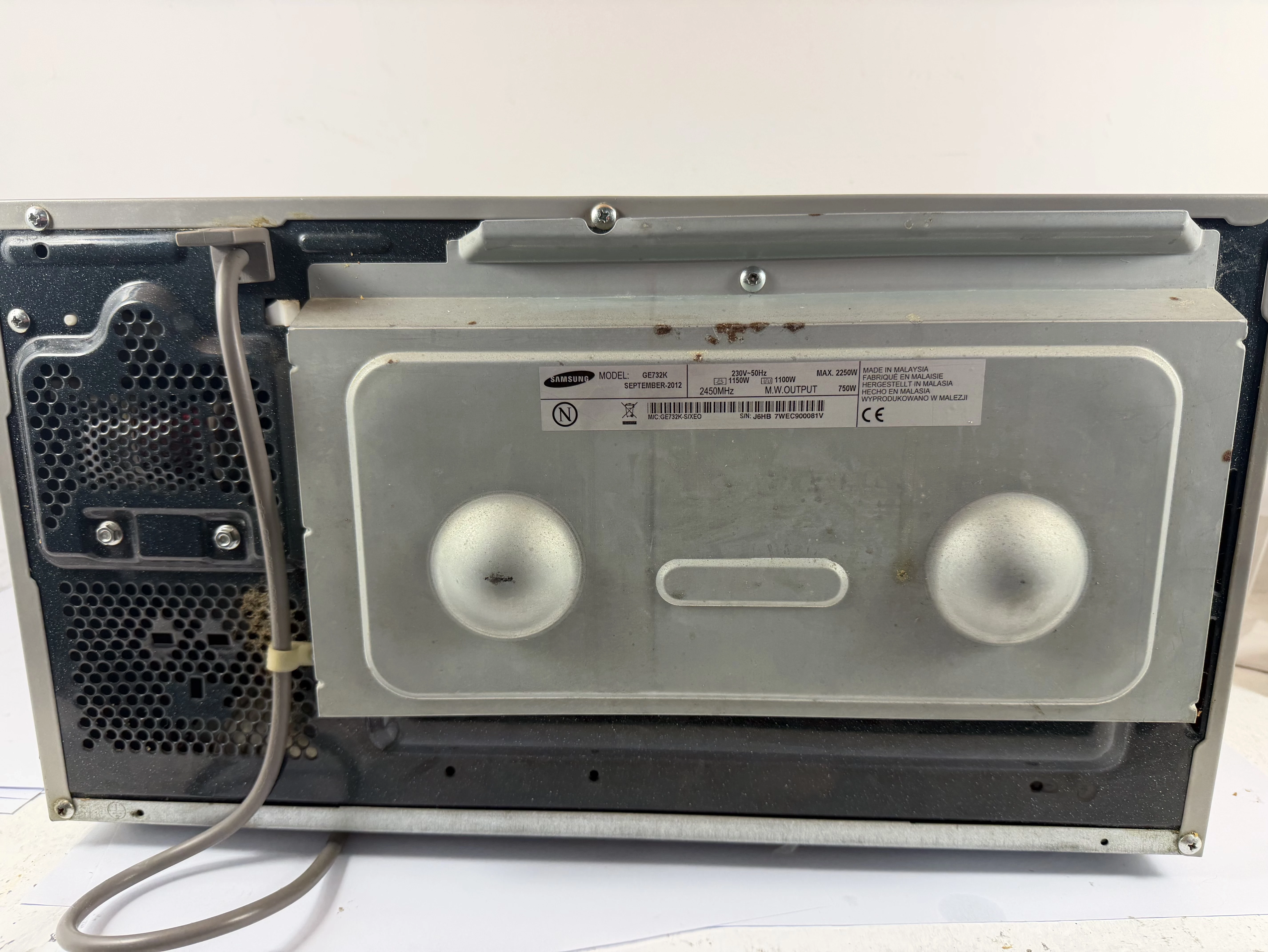 kuchenka-mikrofalowa-samsung-ge732k-s-kolor-dominujacy-129357-3