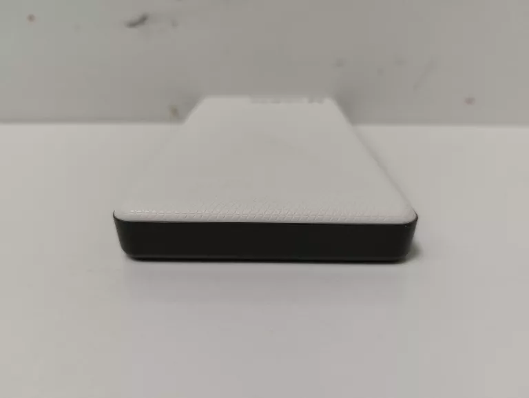 powerbank-varta-57976-10000-mah-polecam-stan-11323-2