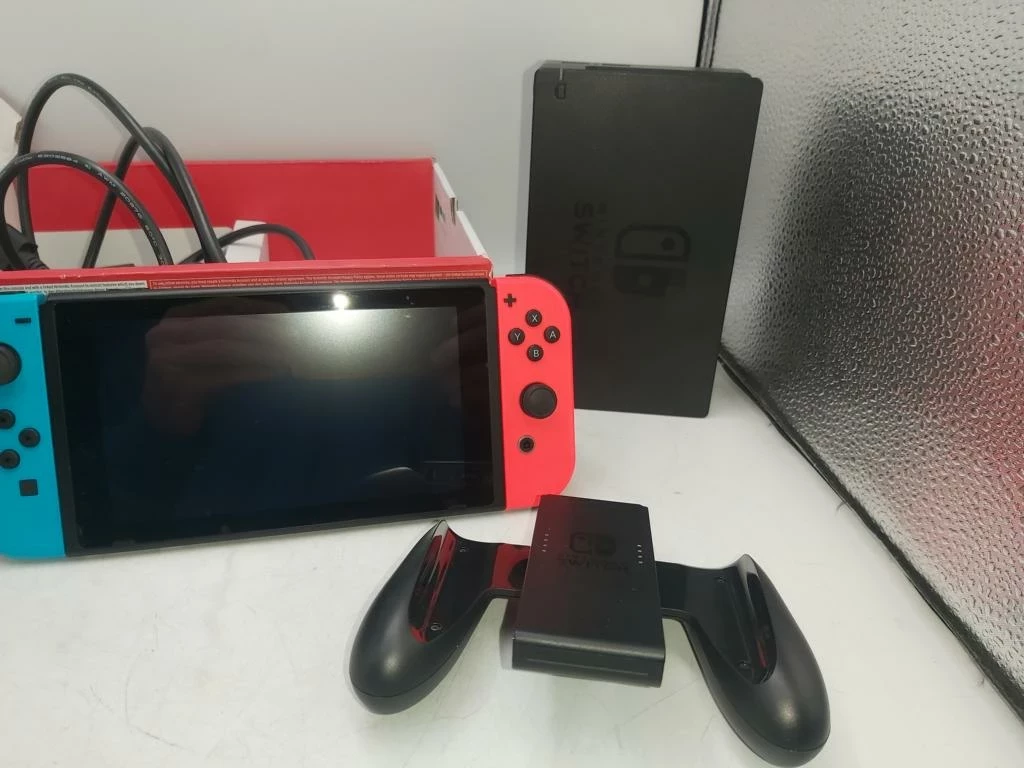 konsola-nintendo-switch-hac-001-pudelko-komplet-kod-producenta-nsh002