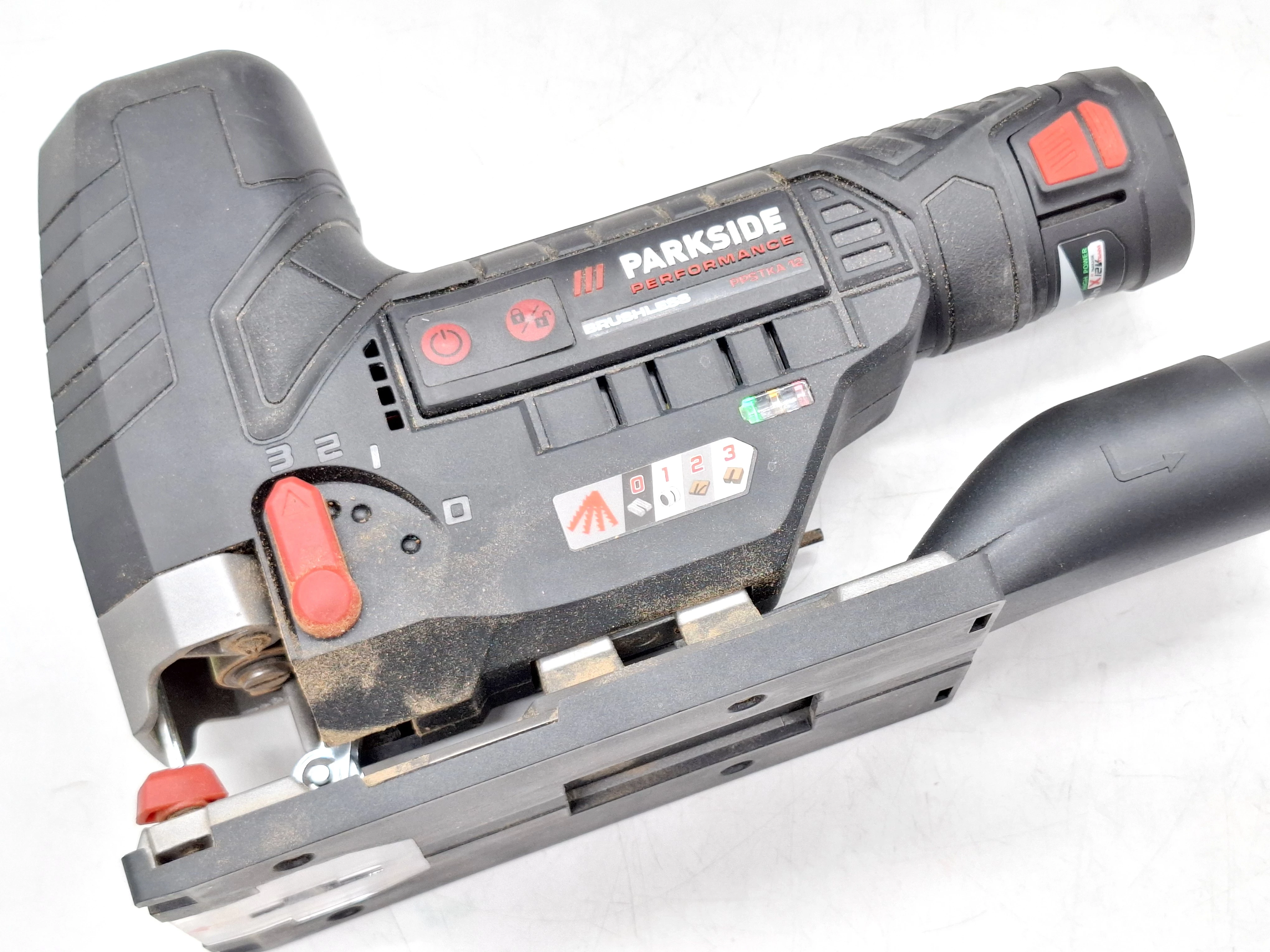 wyrzynarka-akumulatorowa-parkside-performance-ppstka-12-komplet-stan-11323-2