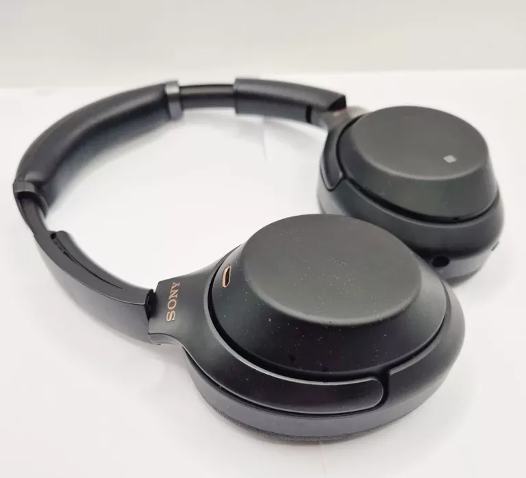 sluchawki-sony-wh-1000xm3-wada-opis-stan-11323-2