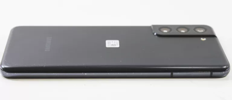 telefon-samsung-s21-5g-przekatna-ekranu-620