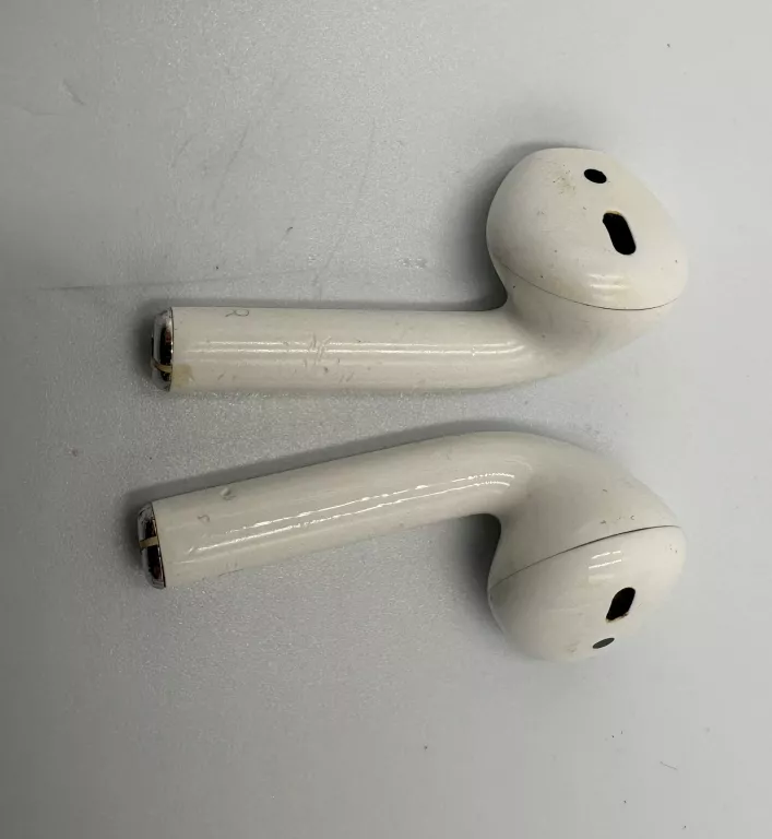 sluchawki-bezprzewodowe-douszne-apple-airpods-2-generacji-kod-producenta-etui-ladujace-airpods-2-a1602