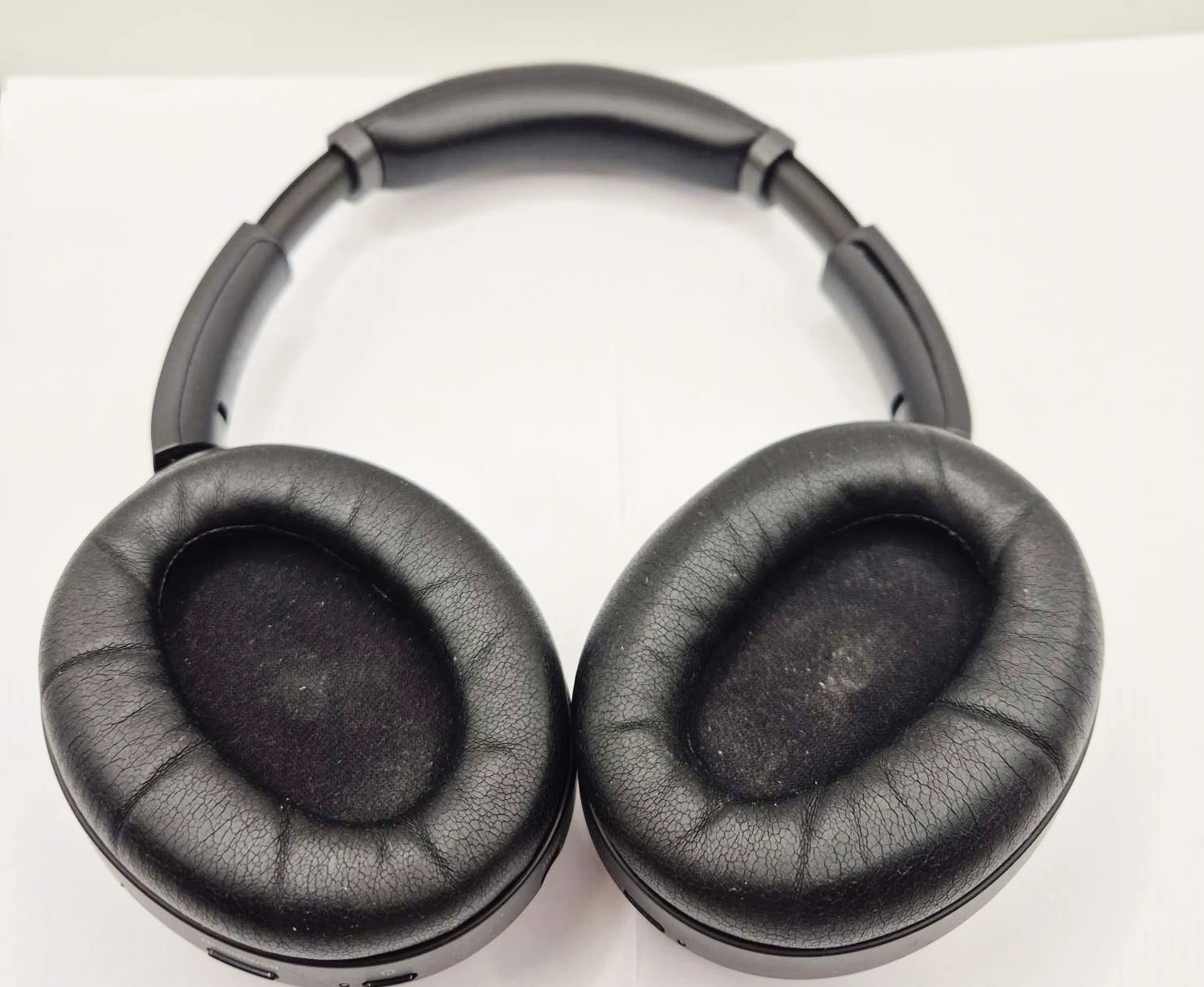 sluchawki-sony-wh-1000xm3-wada-opis-kolor-dominujacy-129357-3