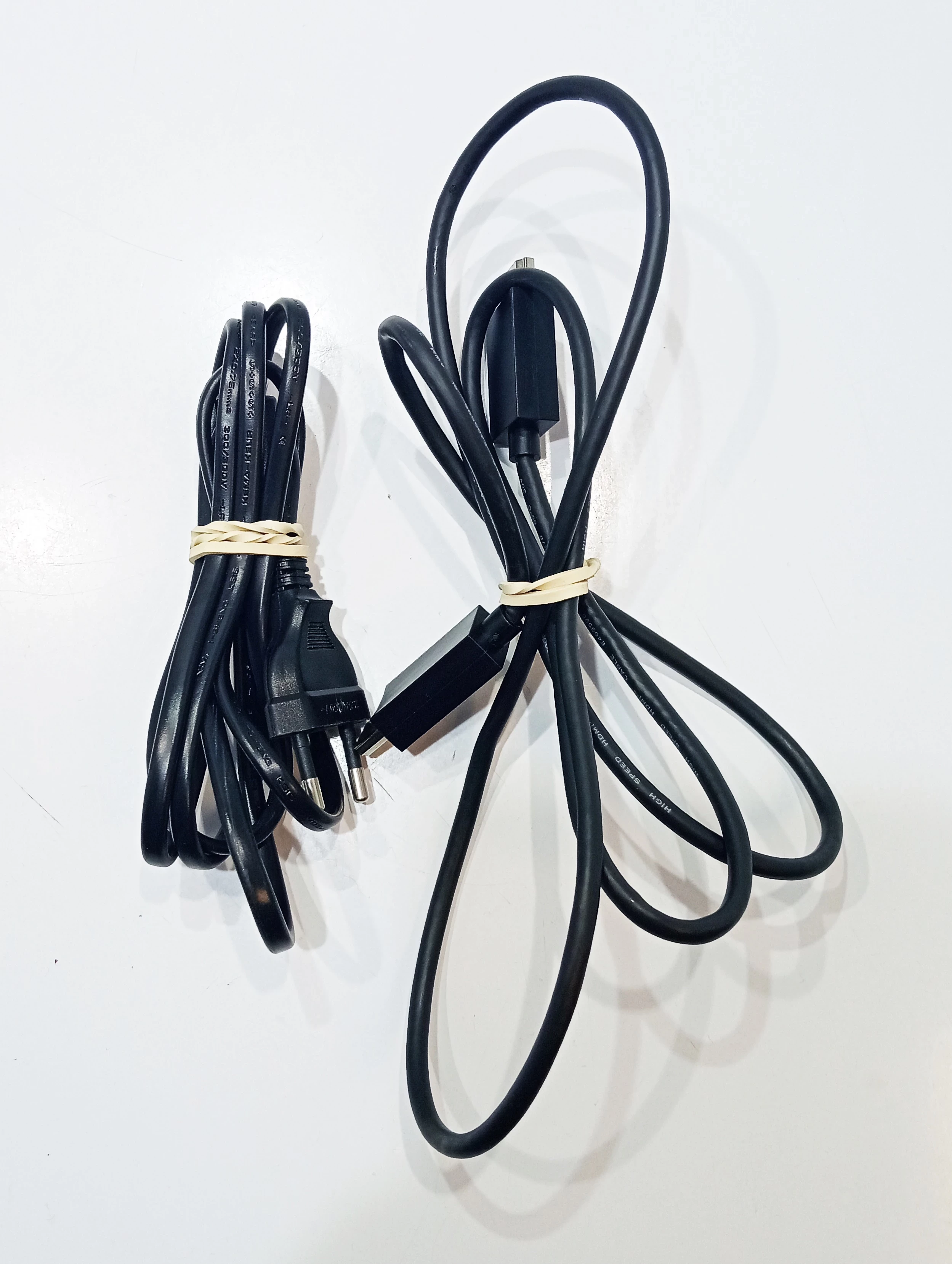 konsola-ps-5-825-gb-2-pady-stacja-chlodzaca-certyfikaty-zgodnosci-218669-1