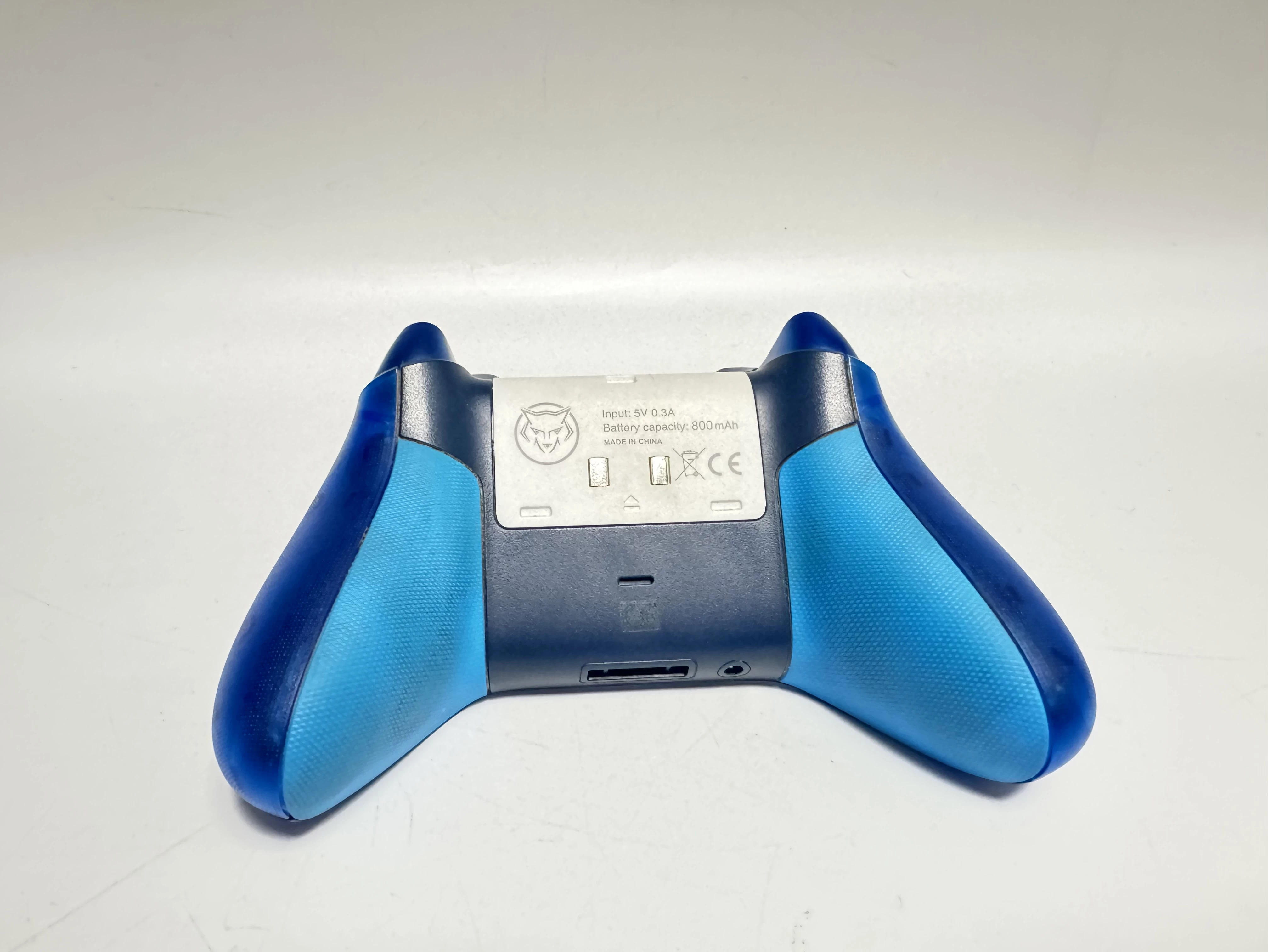 konsola-xbox-series-s-512-gb-1x-pad-z-stacja-ladujaca-waga-produktu-z-opakowaniem-jednostkowym-4000