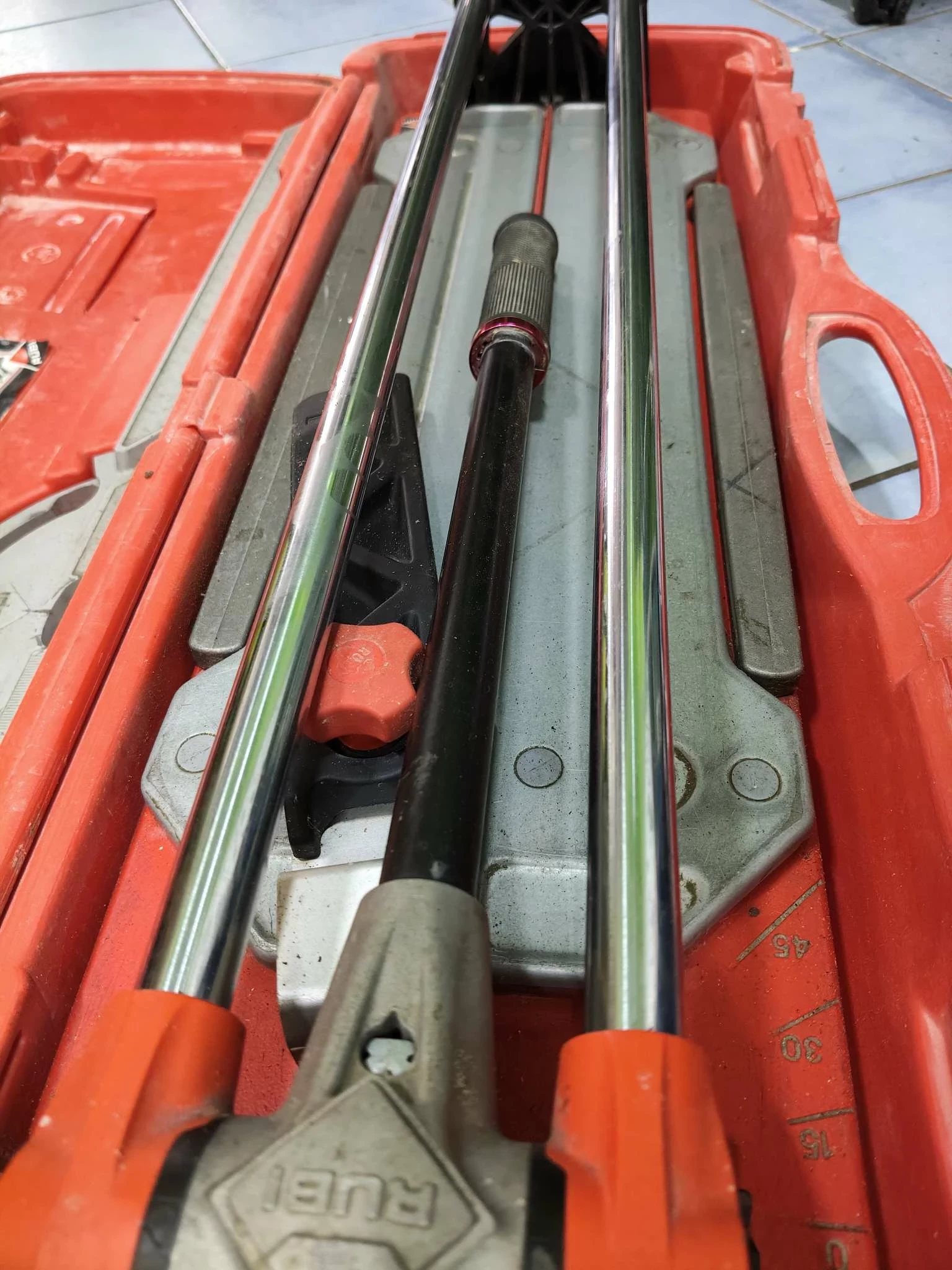 rubi-przecinarka-do-plytek-tr-600-magnet-17905-maksymalna-grubosc-ciecia-plytki-przy-45-stopniach-15