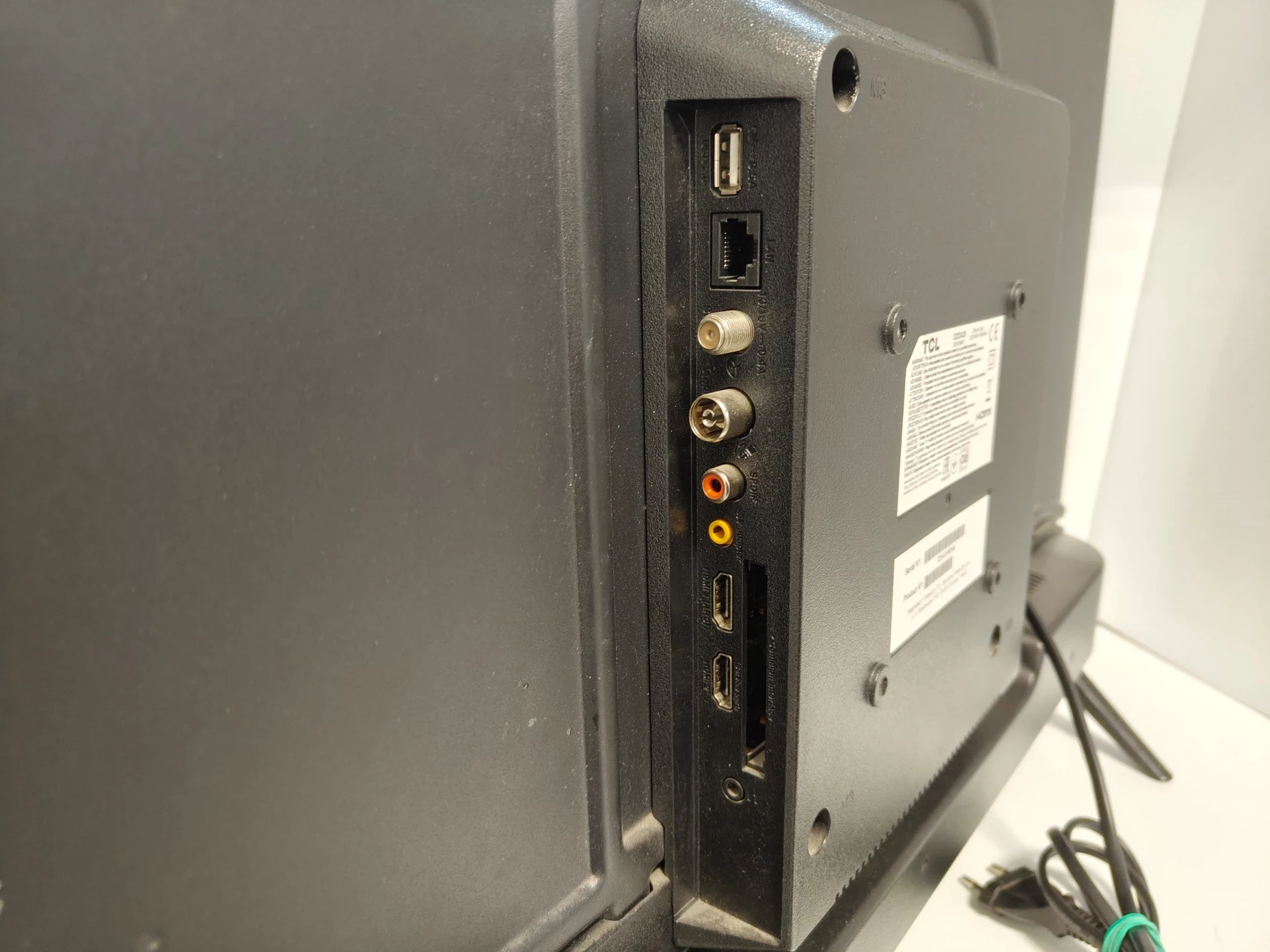 telewizor-tcl-led-32-hd-ready-32dd429-przekatna-ekranu-cale-3200