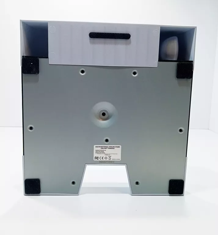 konsola-ps-5-825-gb-2-pady-stacja-chlodzaca-producent-248914-1705040