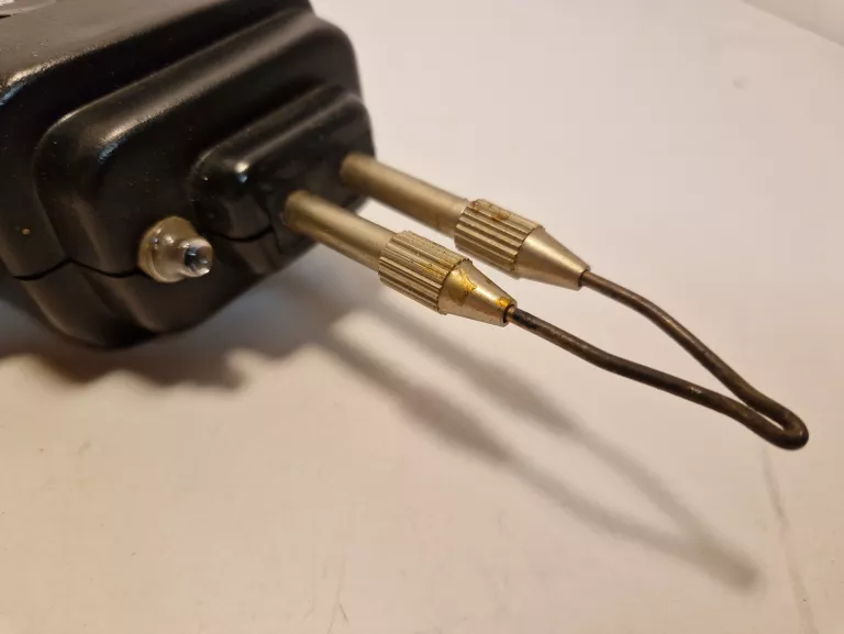 lutownica-transformatorowa-topex-44e002-100w-moc-10000