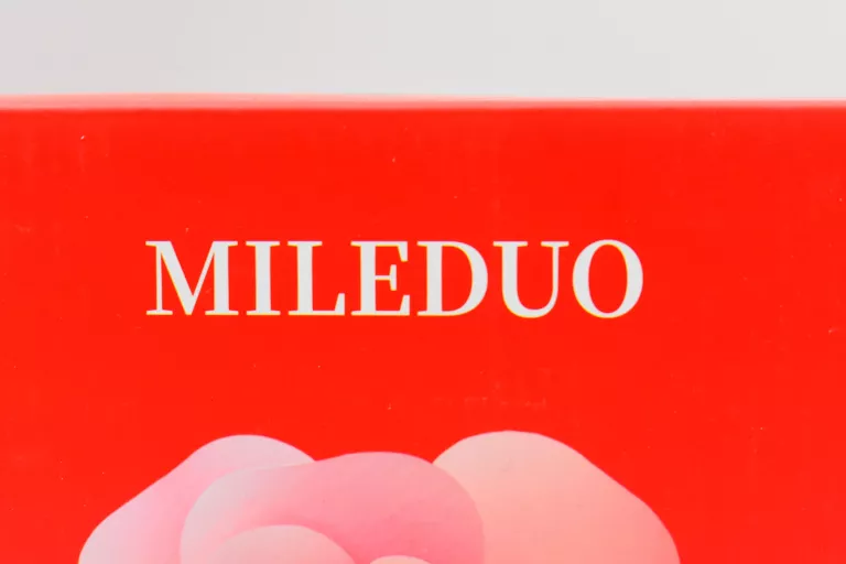 podrozne-lusterko-do-makijazu-ze-swiatlami-mileduo-makeup-stan-11323-1